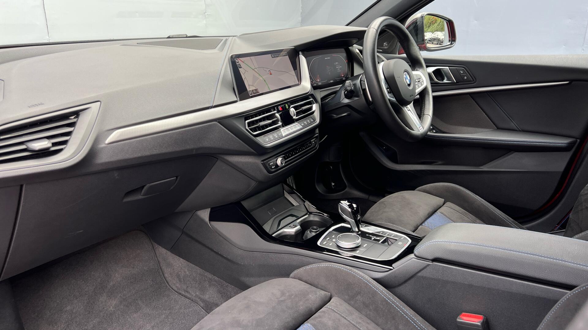 BMW 1 Series view 7
