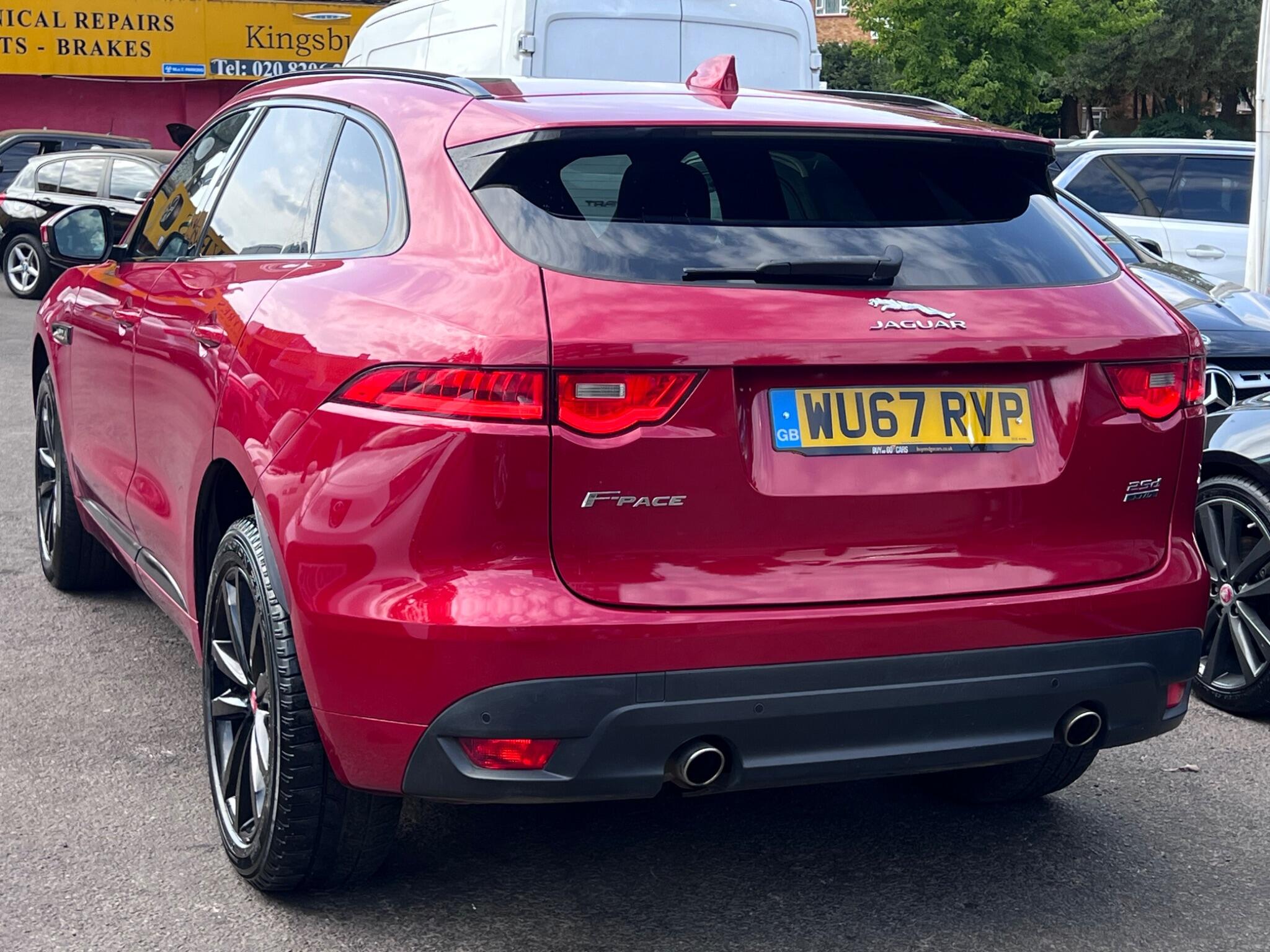 Jaguar F-Pace view 13