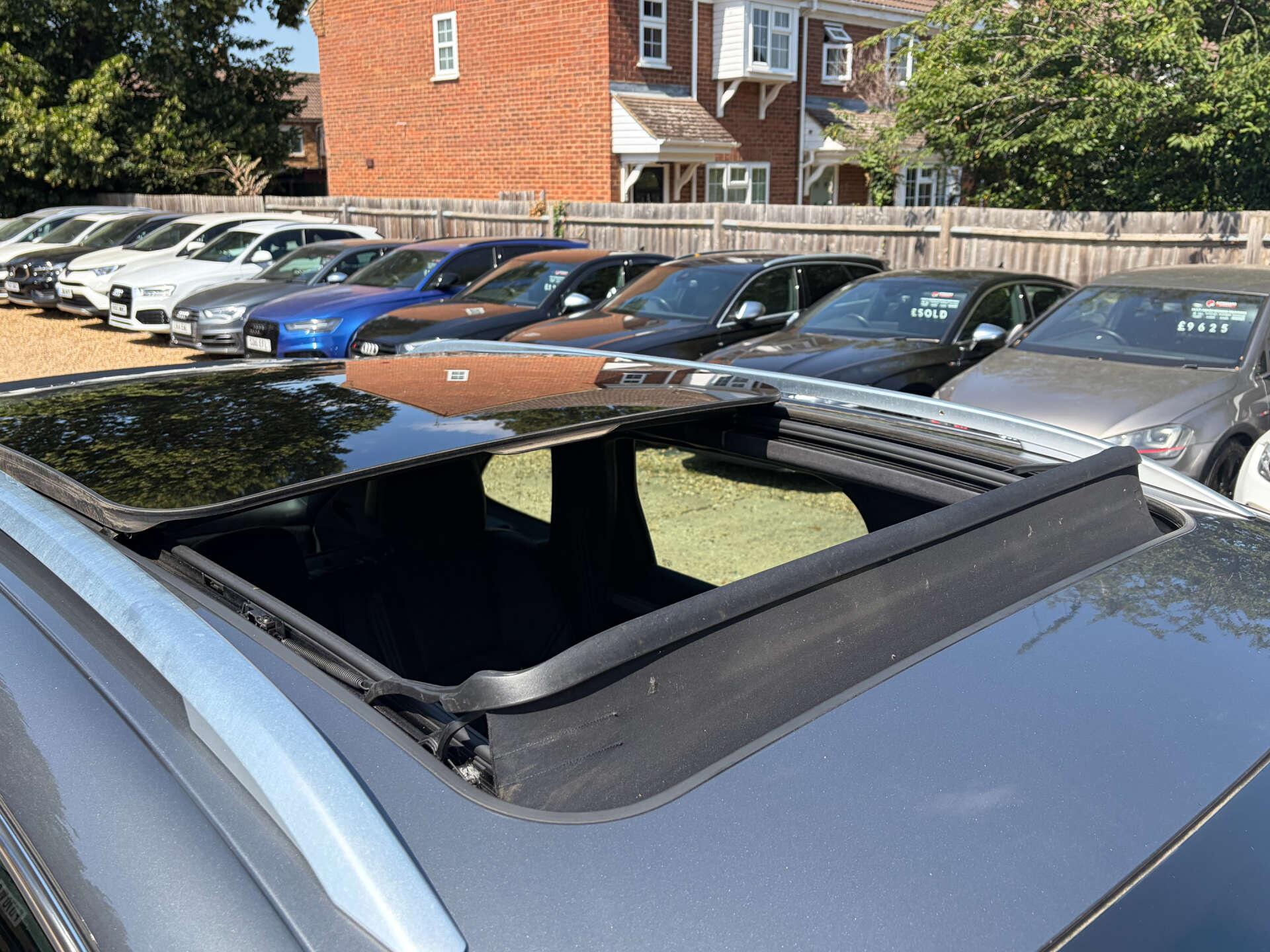 Porsche Cayenne view 17