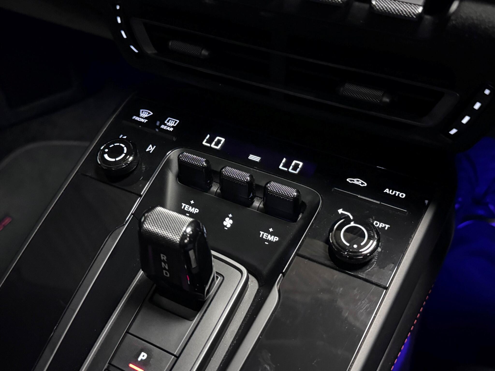 Porsche 911 view 50