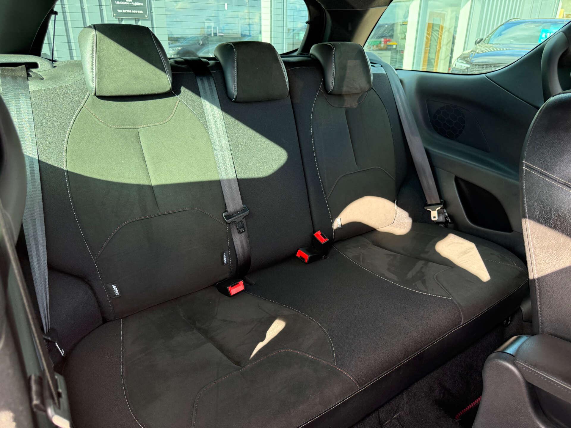 DS Automobiles DS 3 view 45