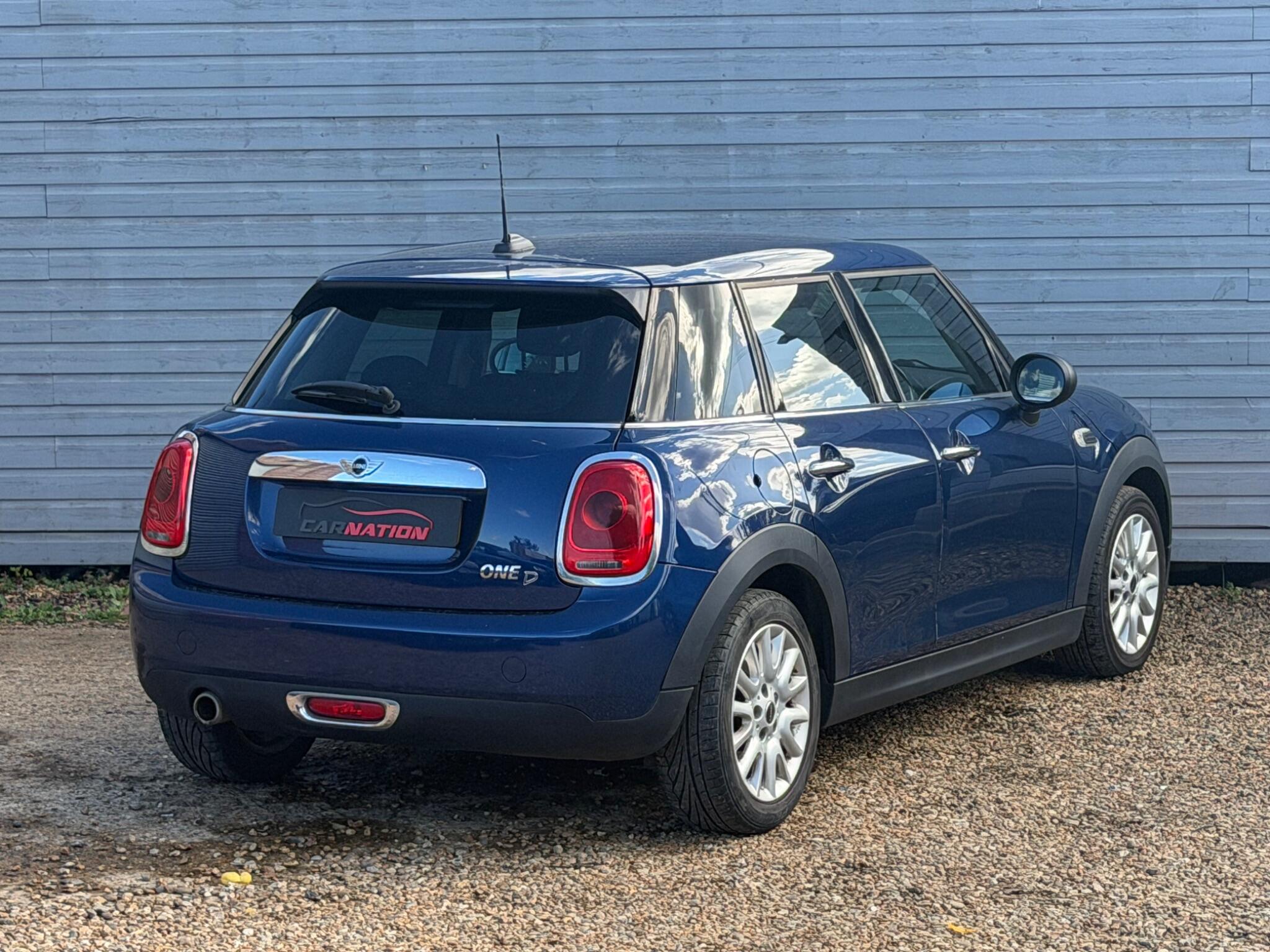MINI Hatch view 5