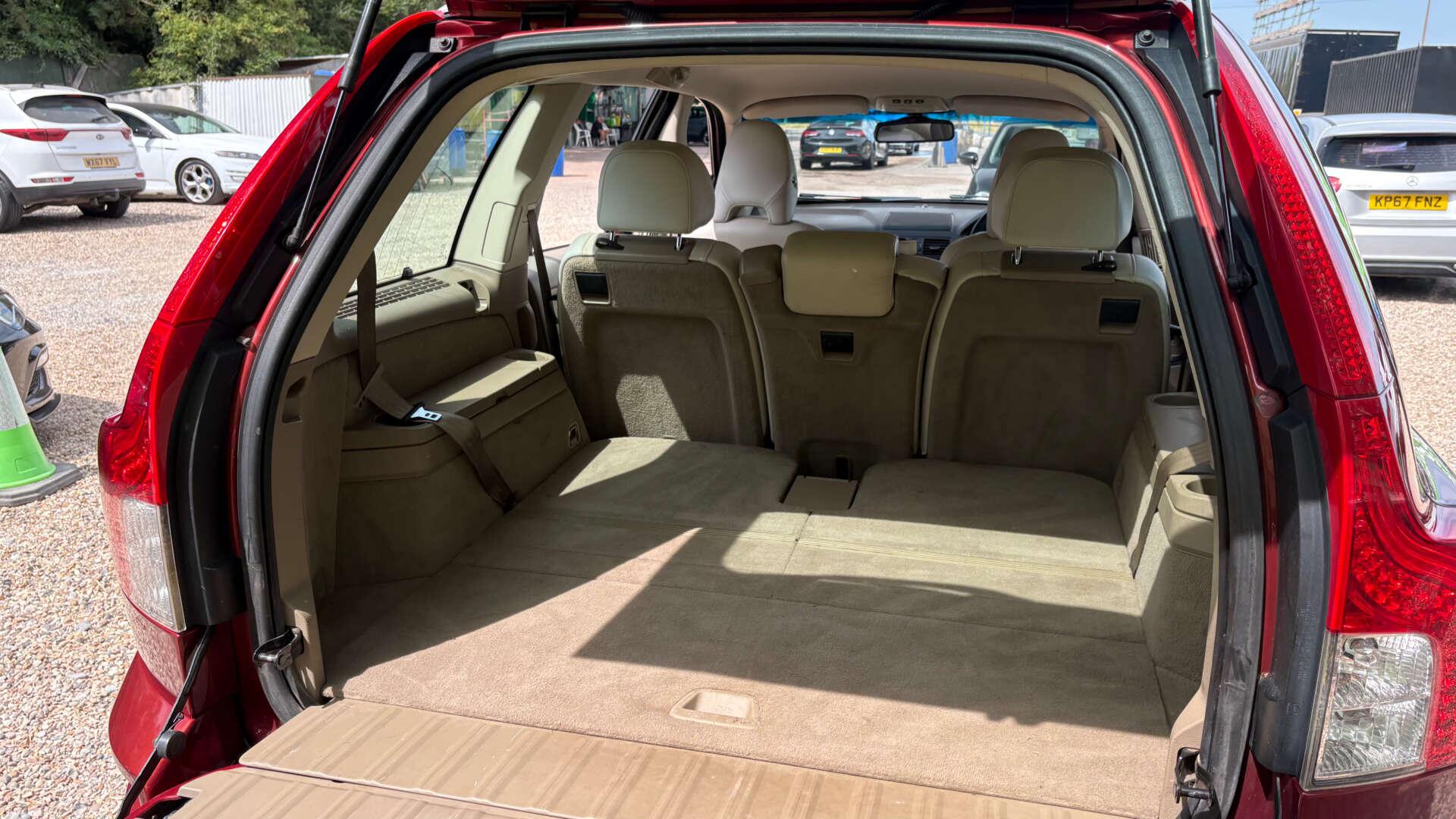 Volvo XC90 view 20