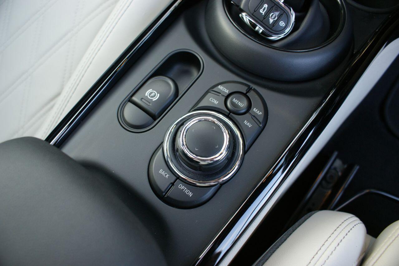 Mini Clubman view 59