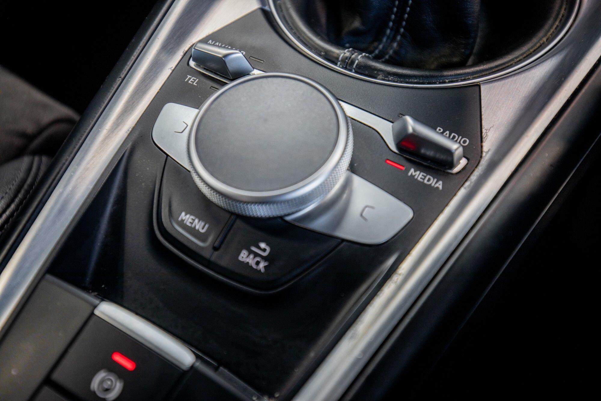 Audi TT view 28