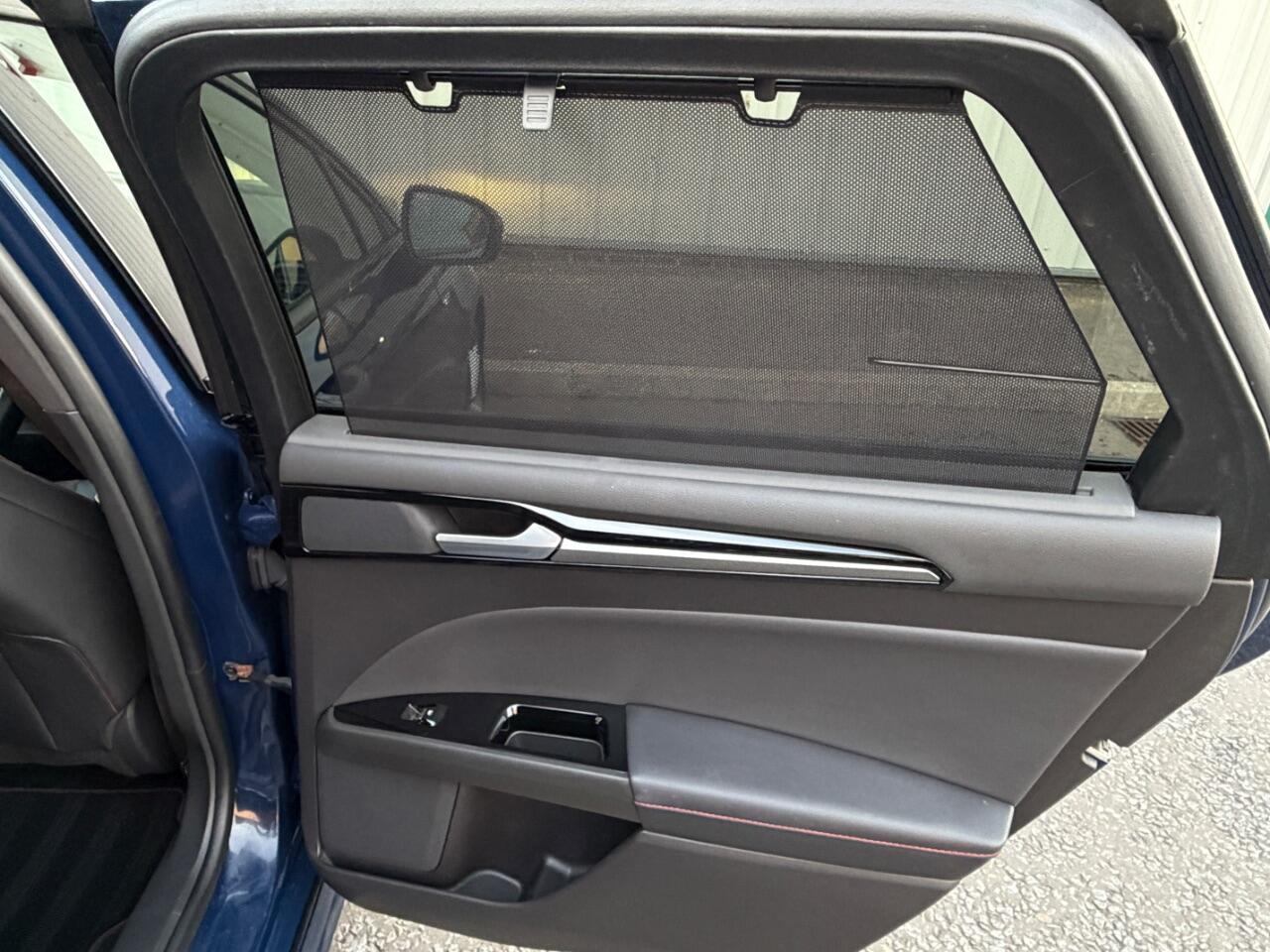 Ford Mondeo view 18
