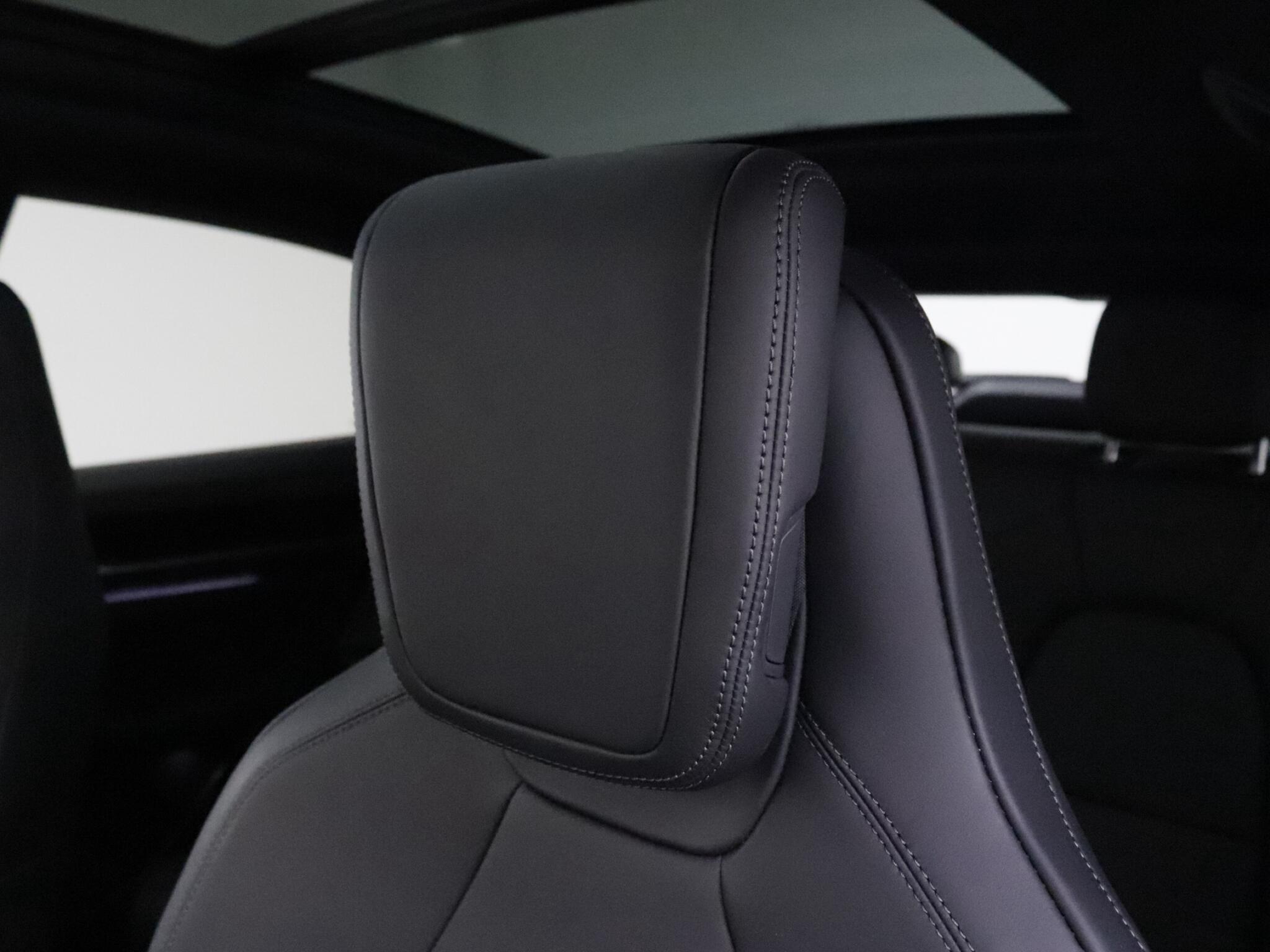 Porsche Macan view 15