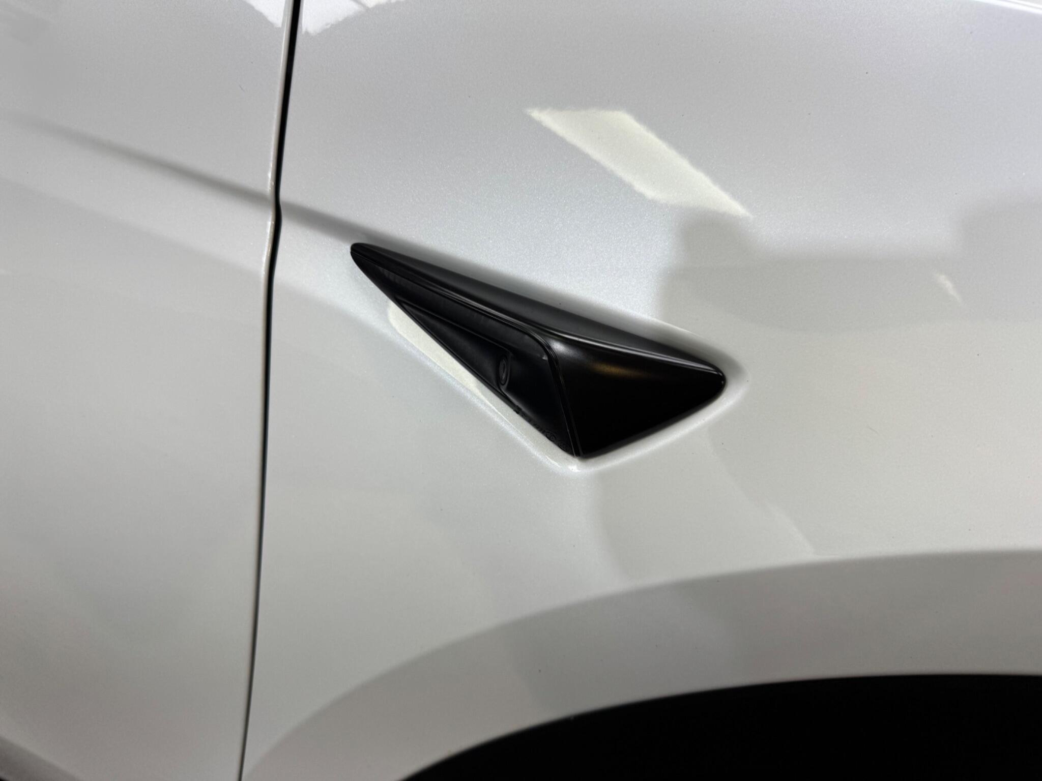 Tesla Model Y view 24