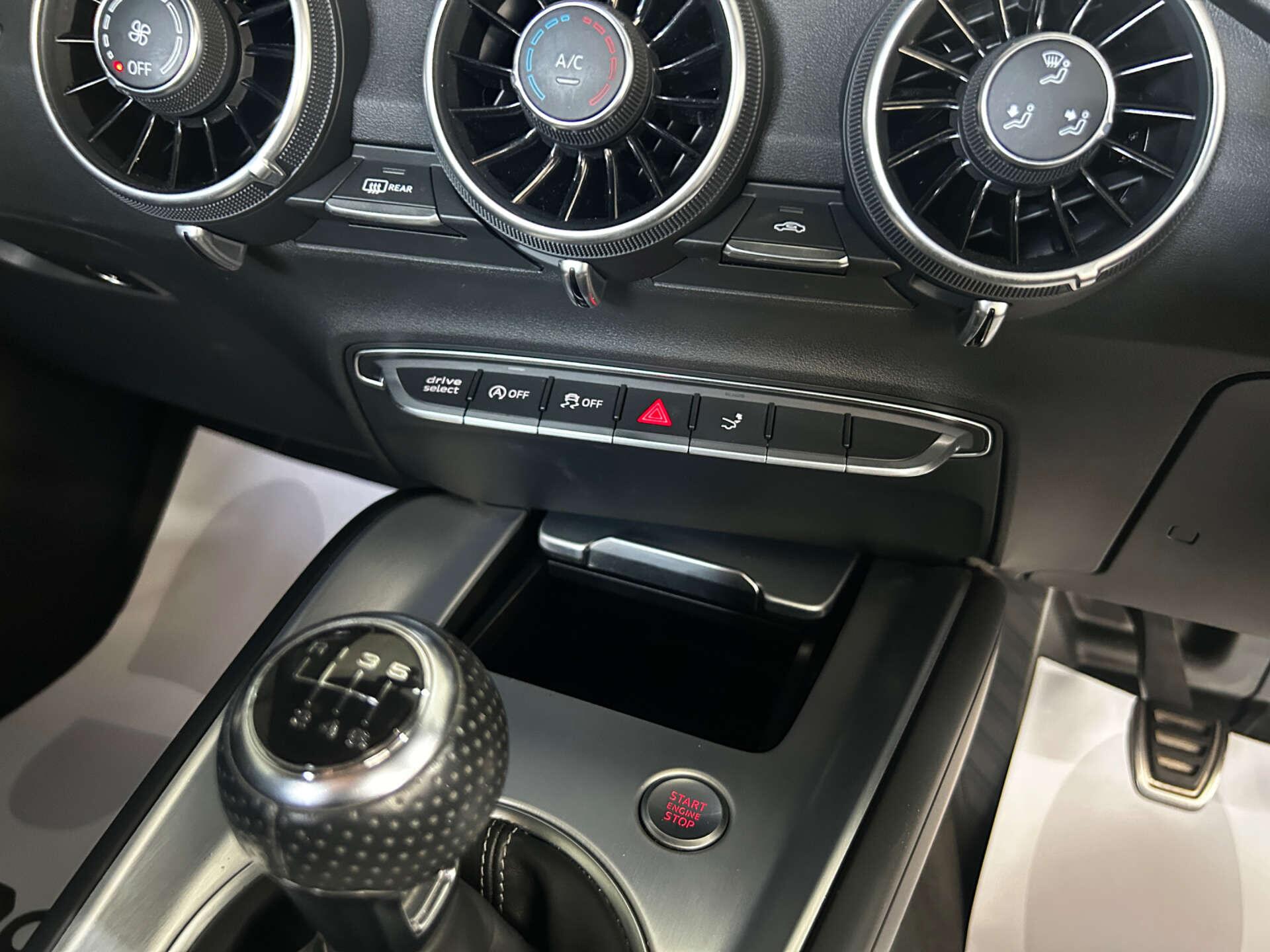 Audi TT view 50