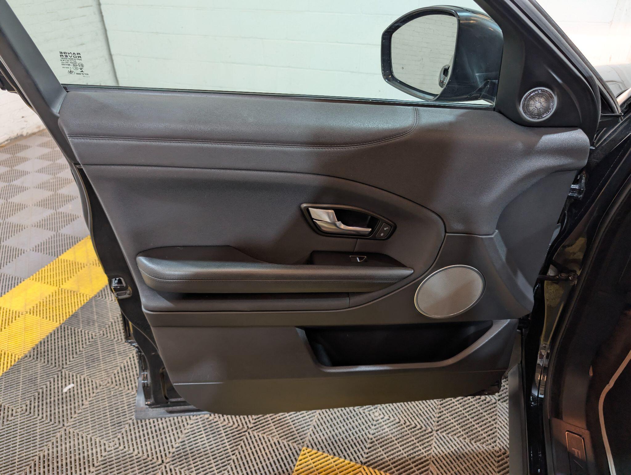 Land Rover Range Rover Evoque view 69