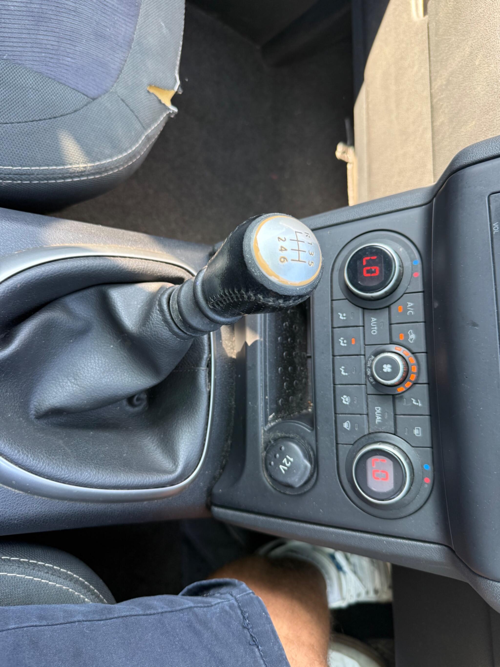 Nissan Qashqai+2 view 21