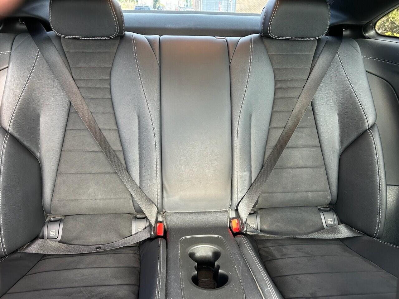 Mercedes-Benz E-Class view 29