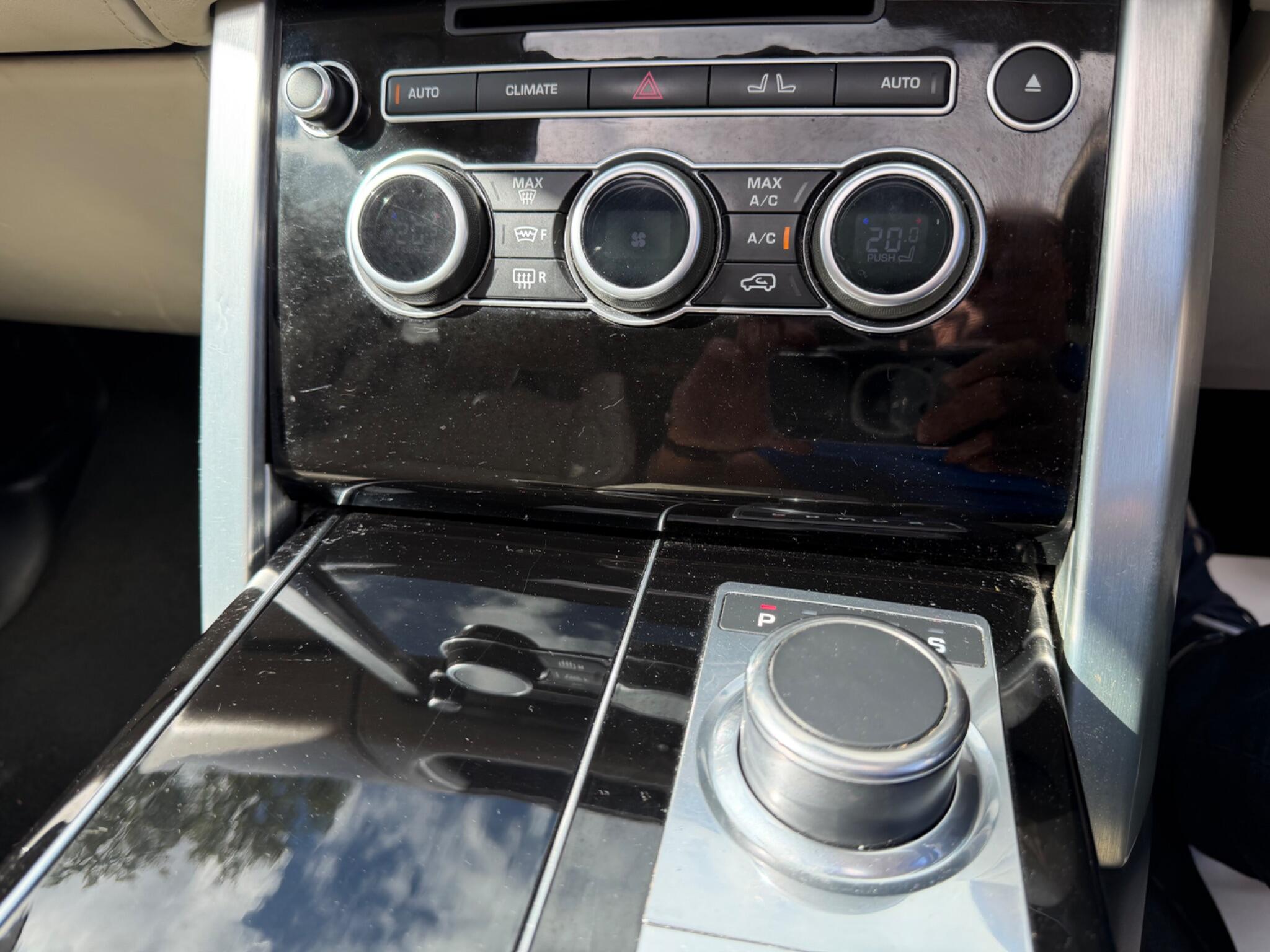 Land Rover Range Rover view 30