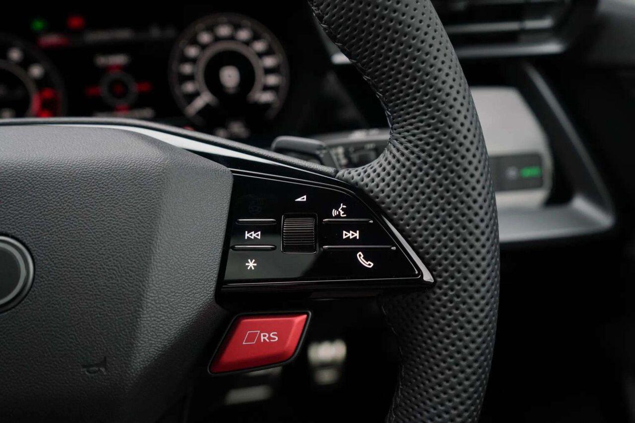 Audi RS3 view 32