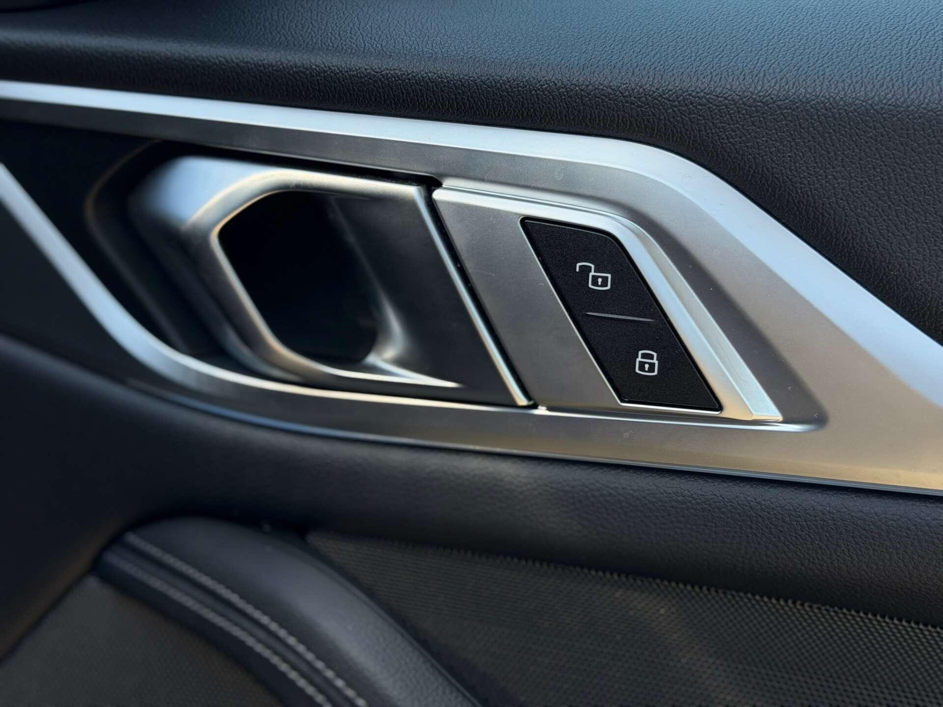 BMW I4 view 21