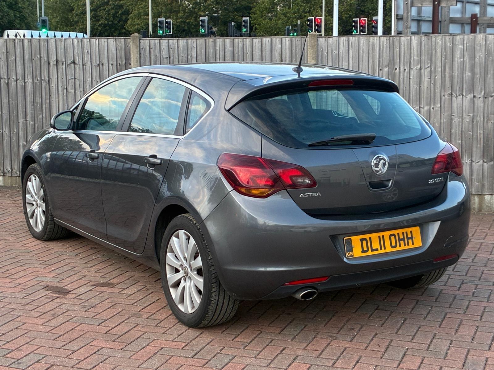 Vauxhall Astra view 7