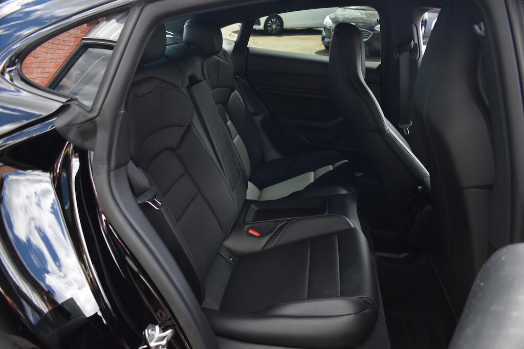 Porsche Taycan view 33