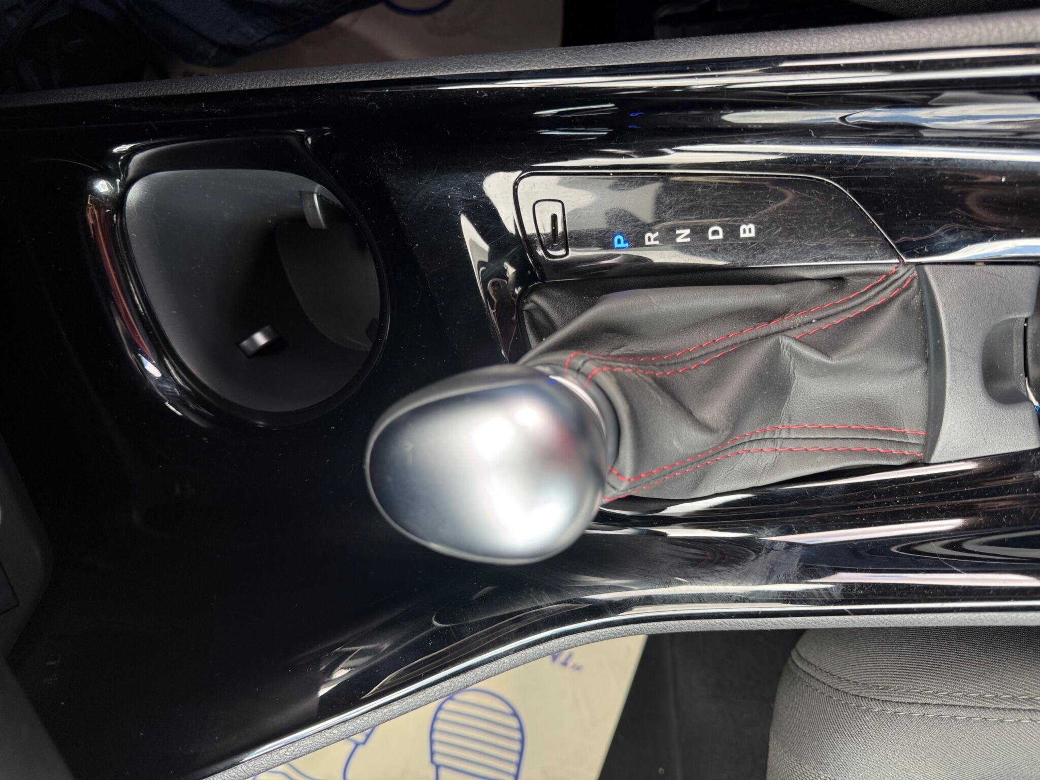 Toyota C-HR view 31