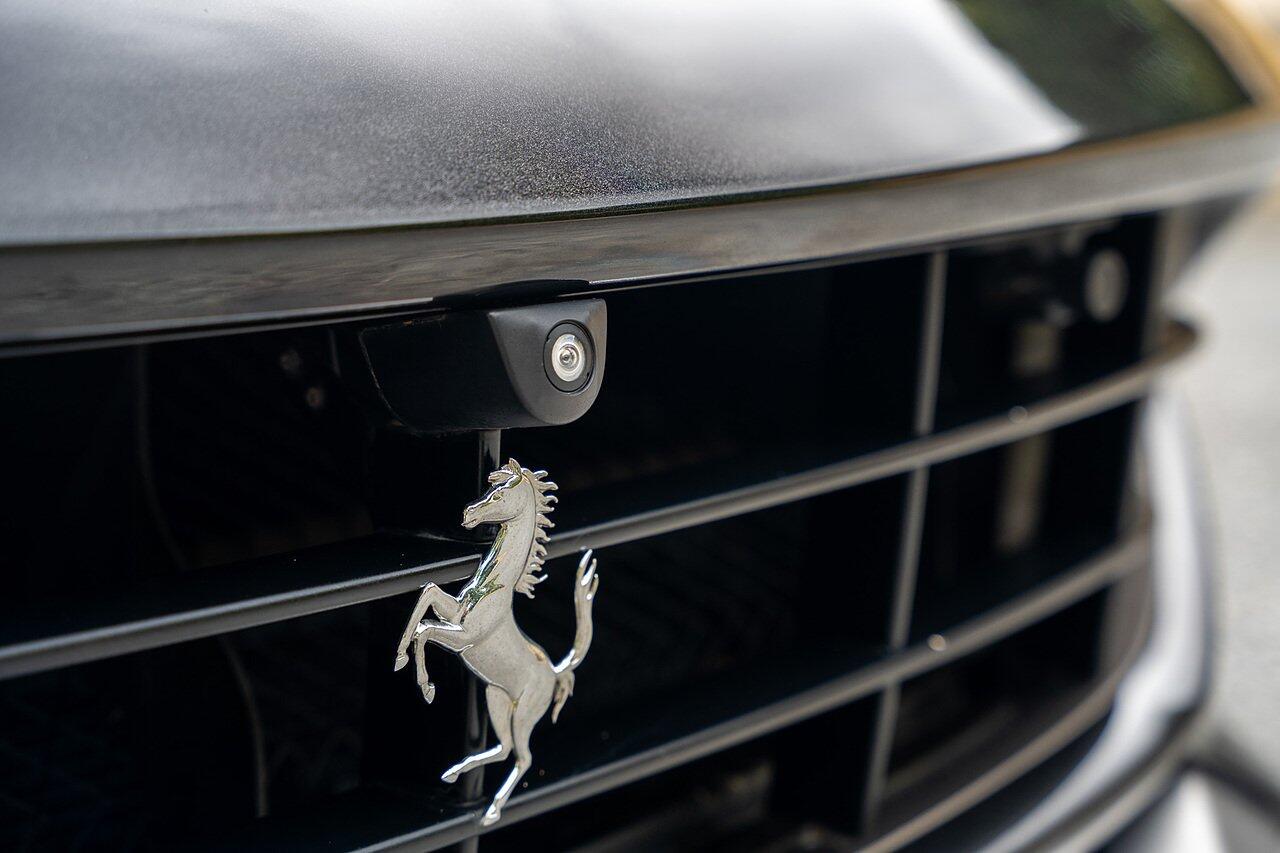 Ferrari F12 view 105