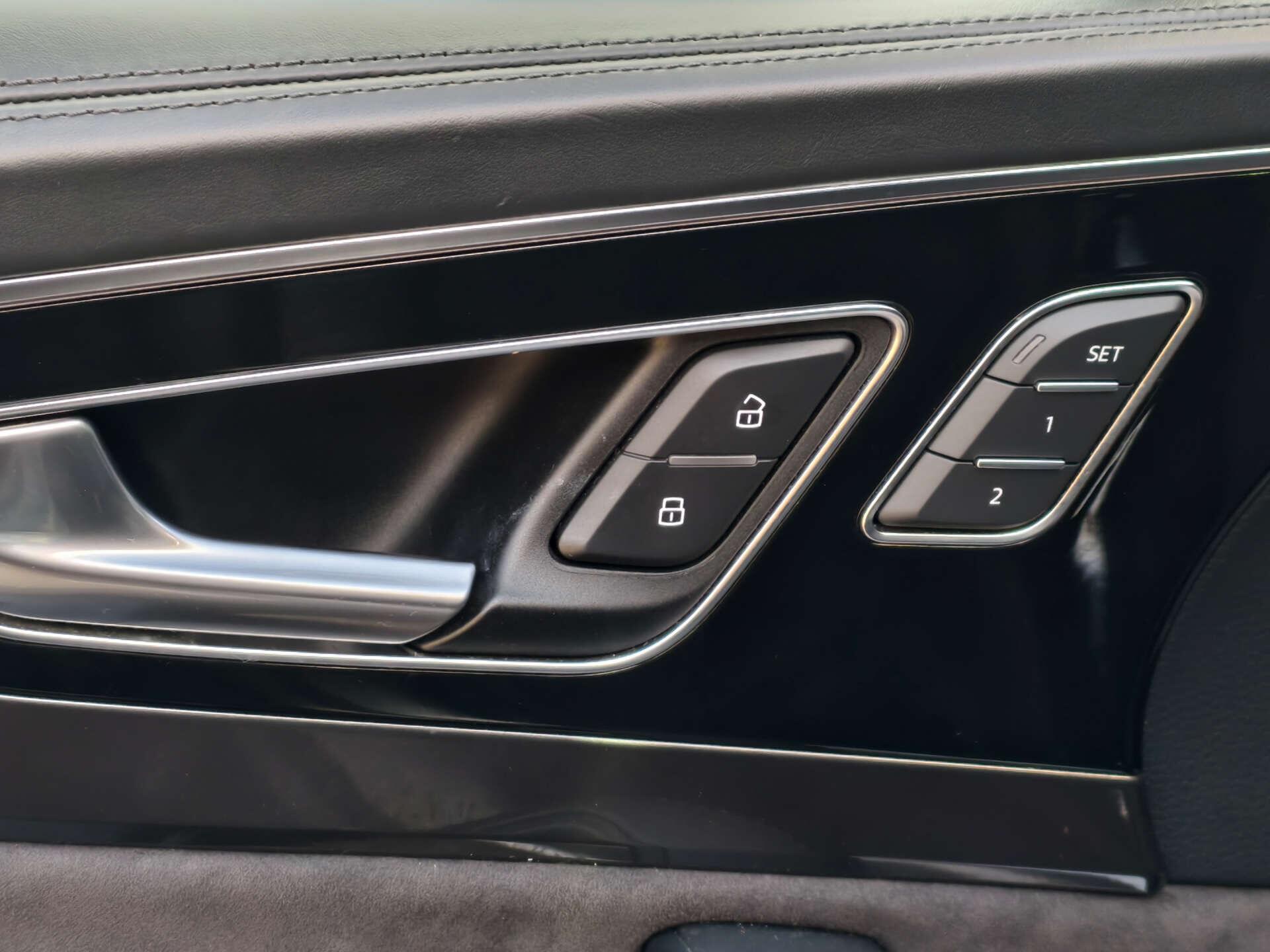 Audi Q7 view 24