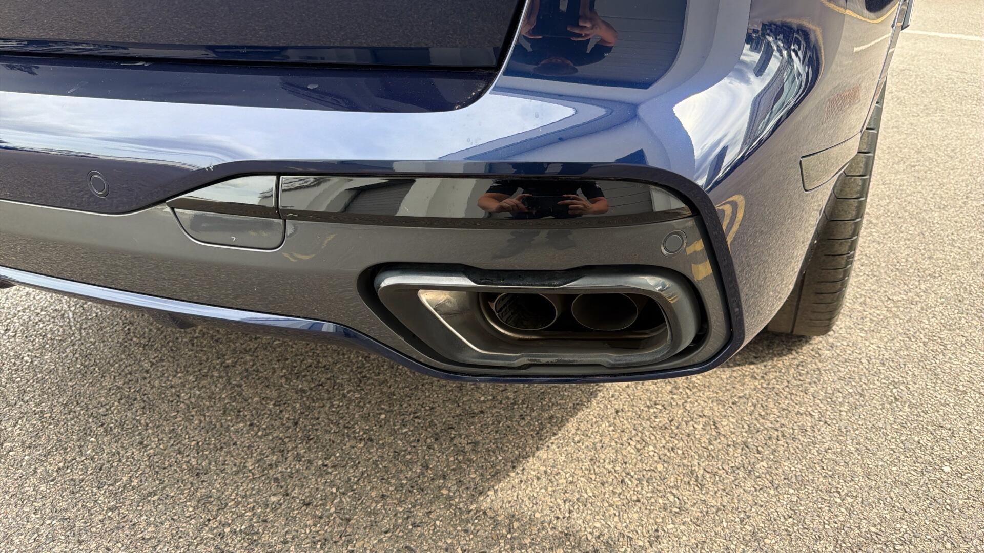 BMW X7 view 37