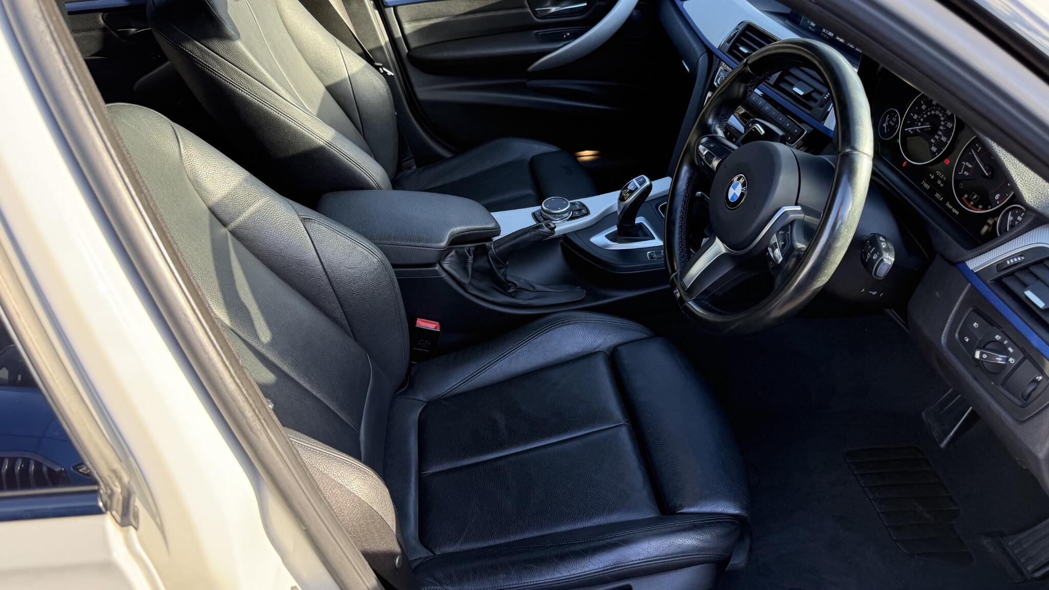 BMW 3 Series view 21