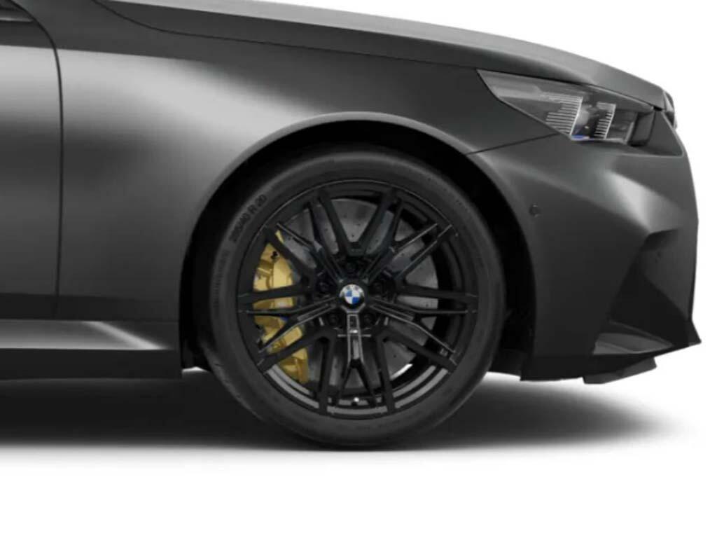 BMW M5 view 7