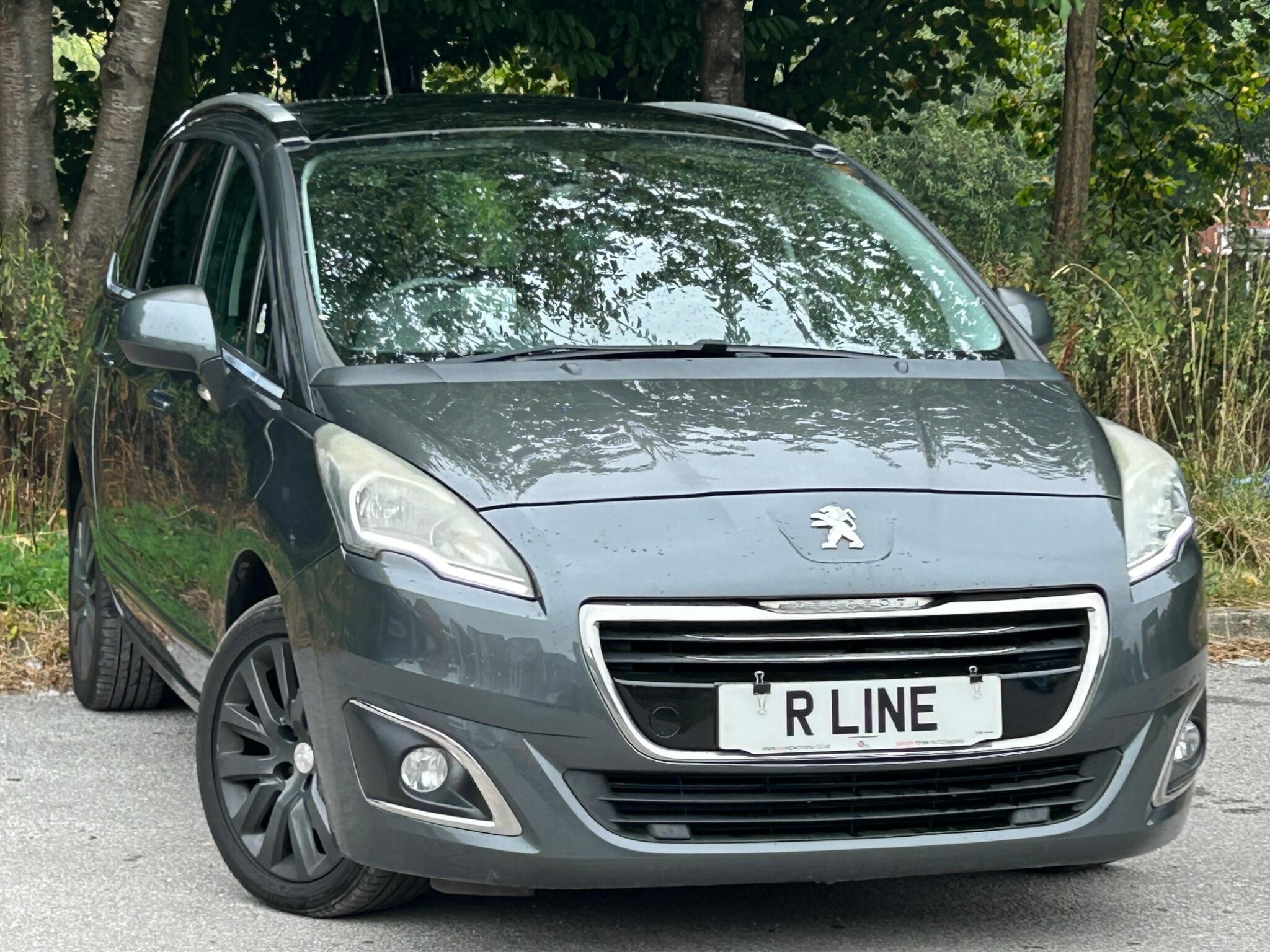 2015 Peugeot 5008 in Grey for sale
