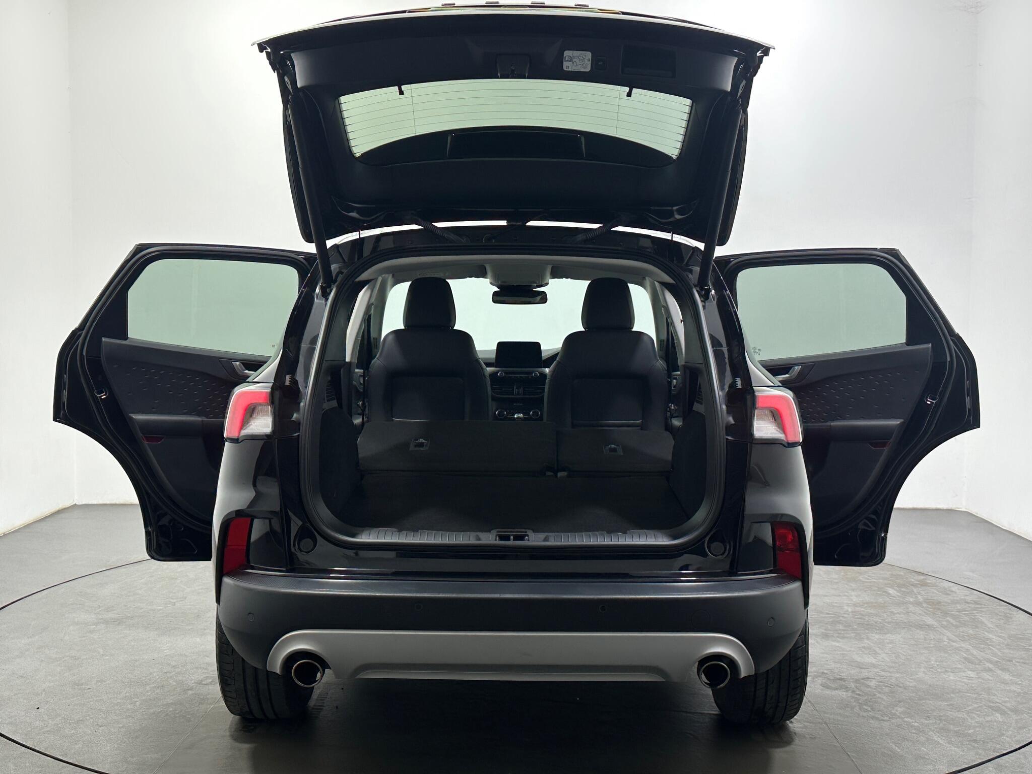 Ford Kuga view 42