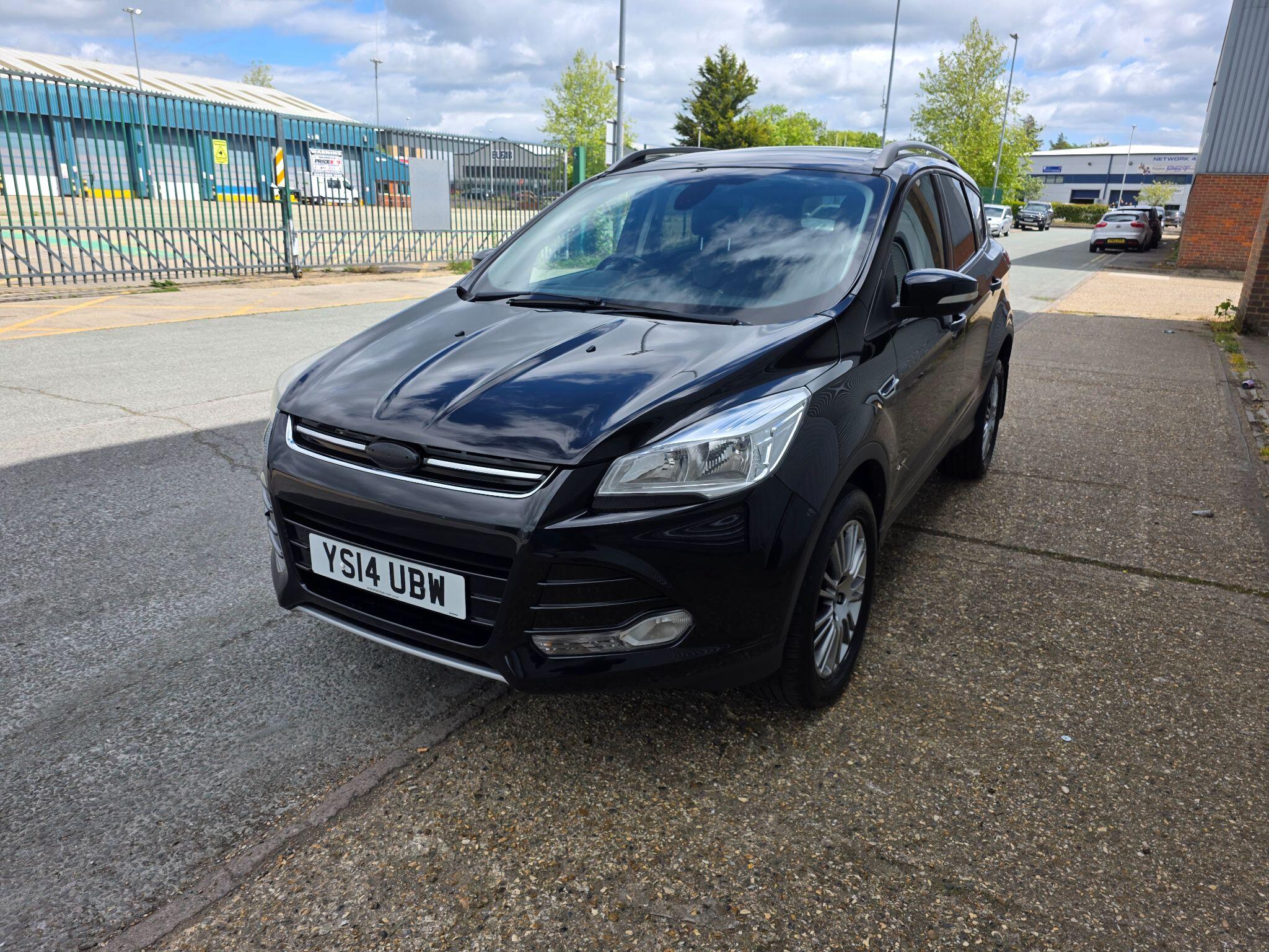 Ford Kuga view 3