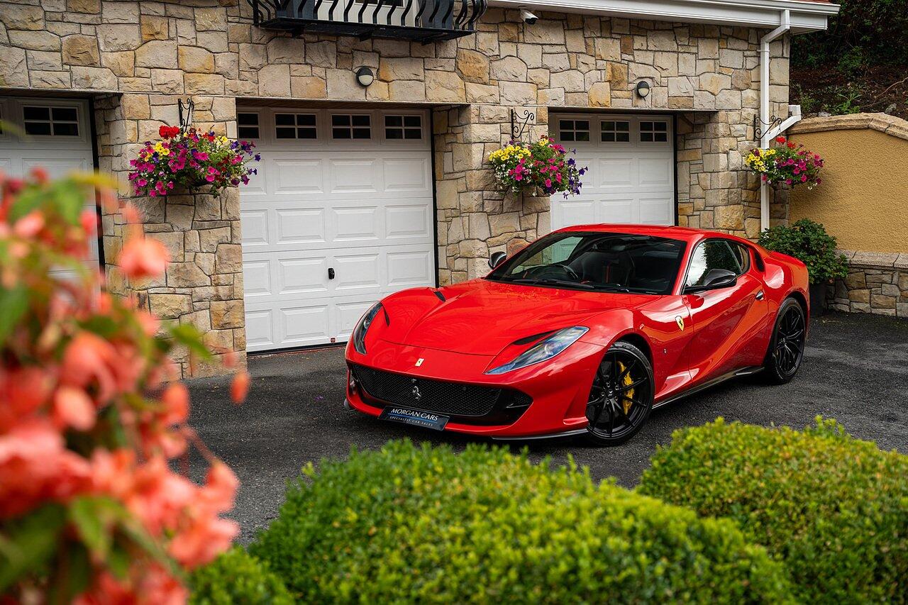 Ferrari 812 view 107