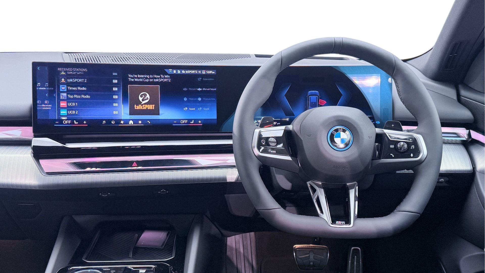 BMW 5 Series view 5