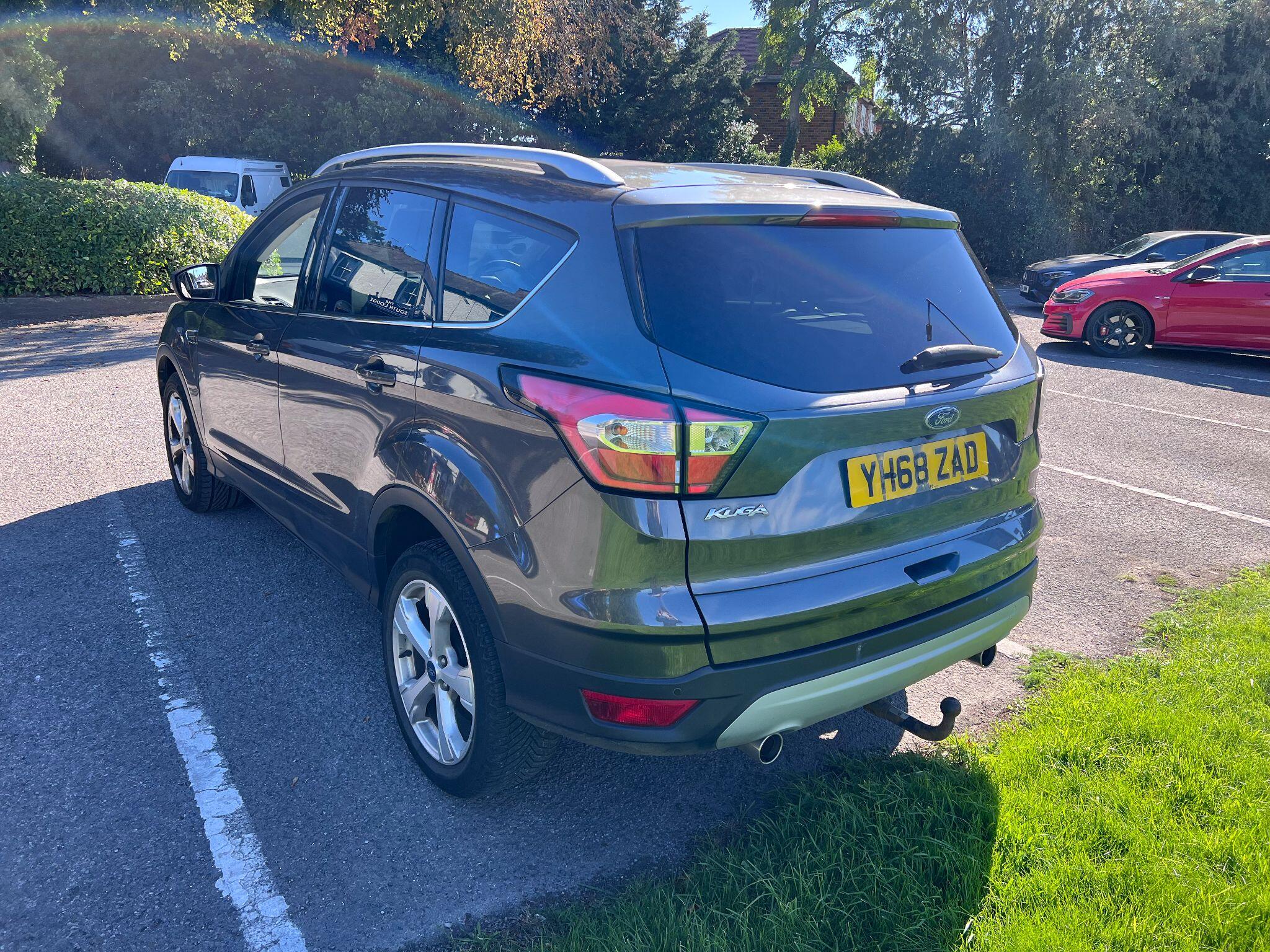 Ford Kuga view 5
