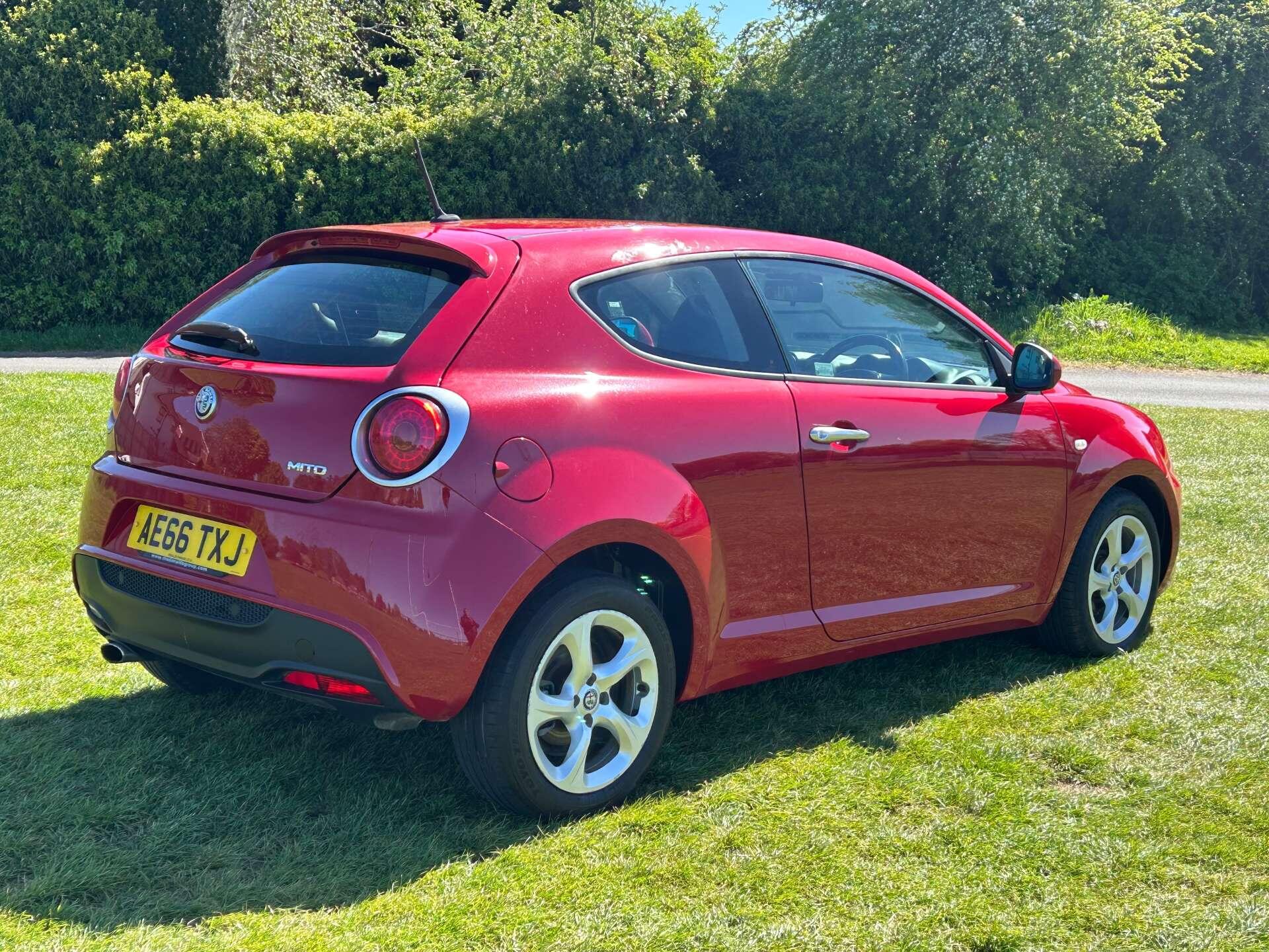 Alfa Romeo Mito view 5