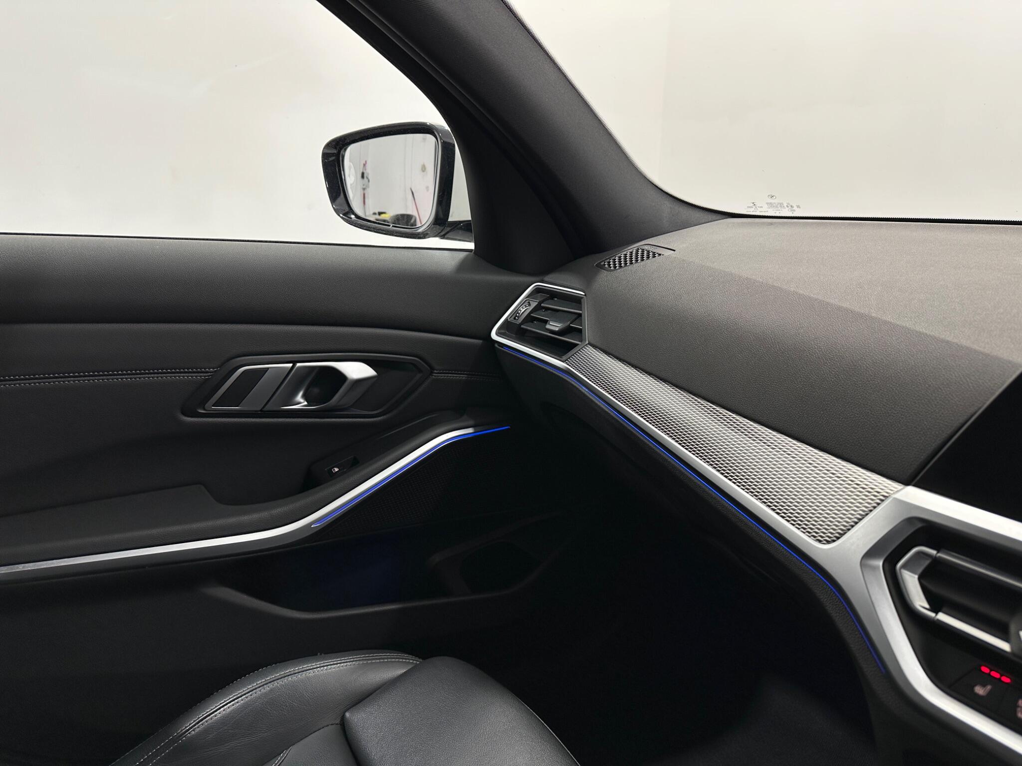 BMW 3 Series view 27