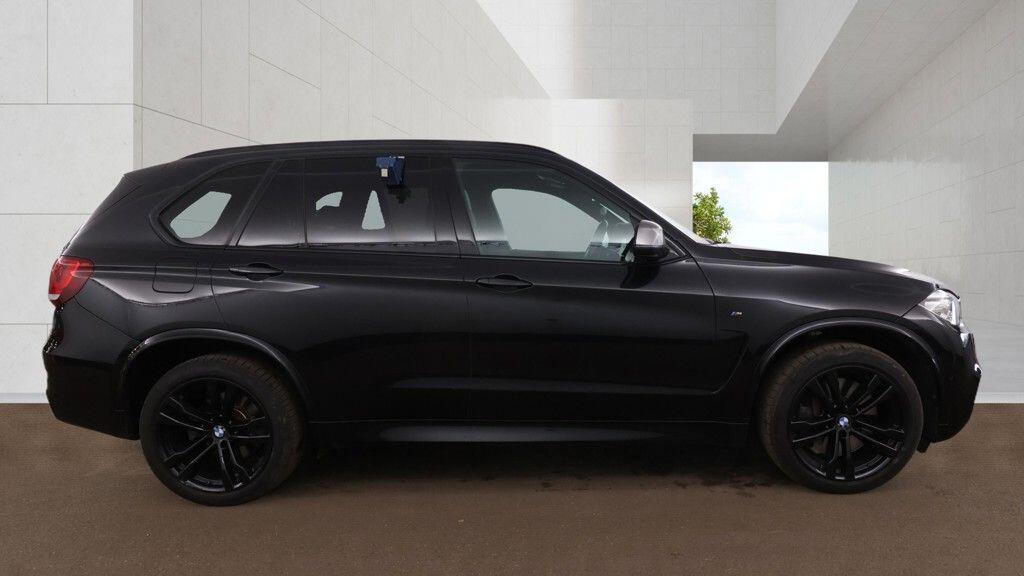 BMW X5 view 9