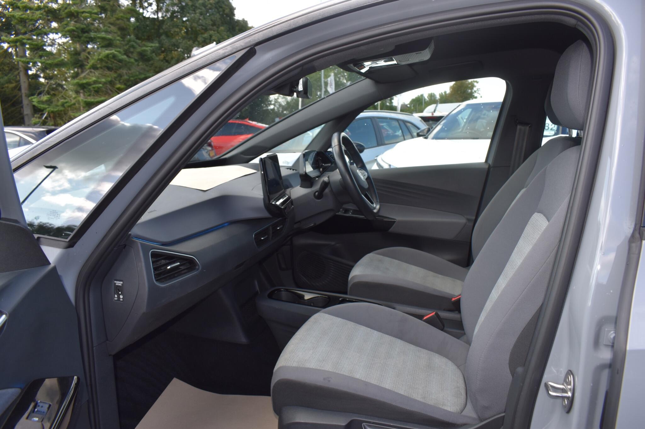 ID.3 - Pure Performance 45kWh Life Auto 5dr - Image 5