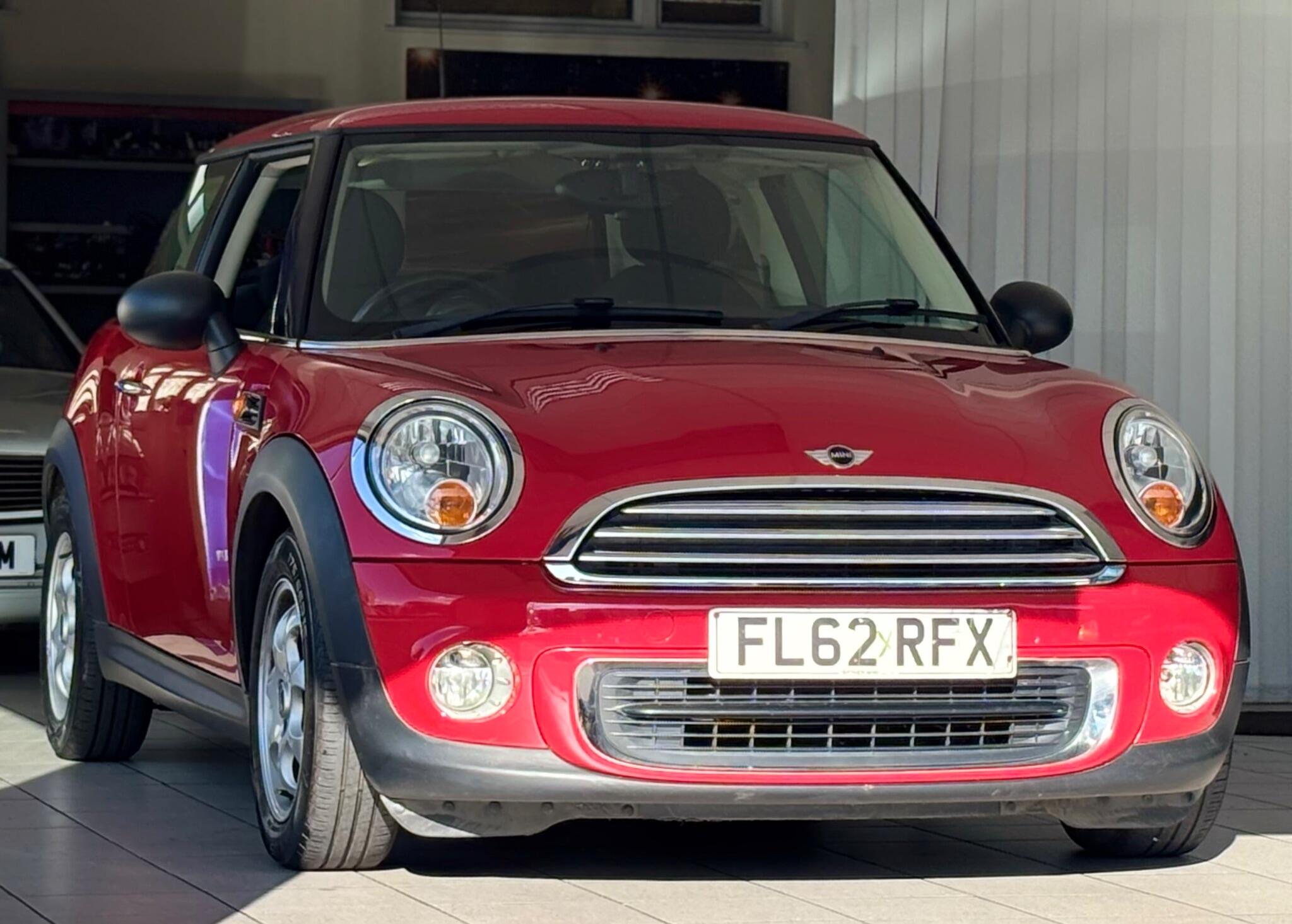 Mini Hatch view 22