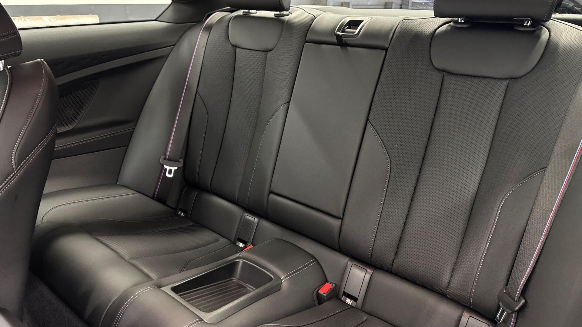 BMW 2 Series view 12