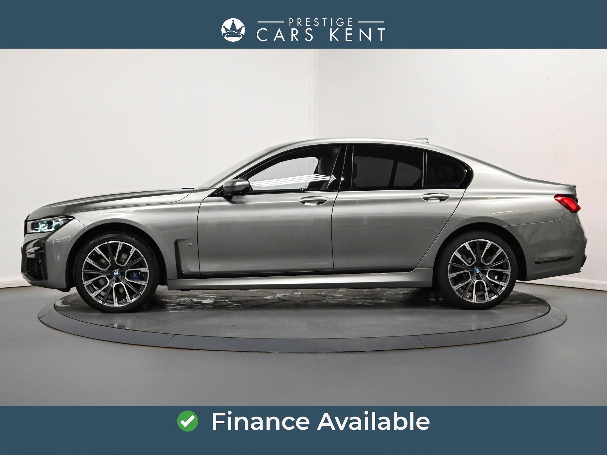 BMW 7 Series view 4