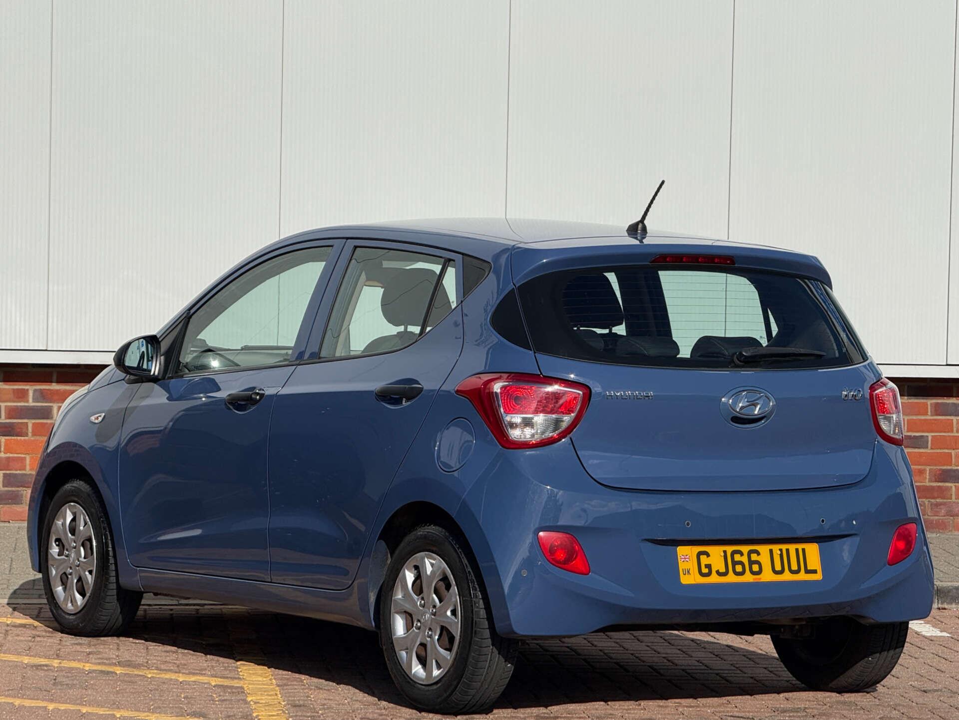 Hyundai I10 view 4