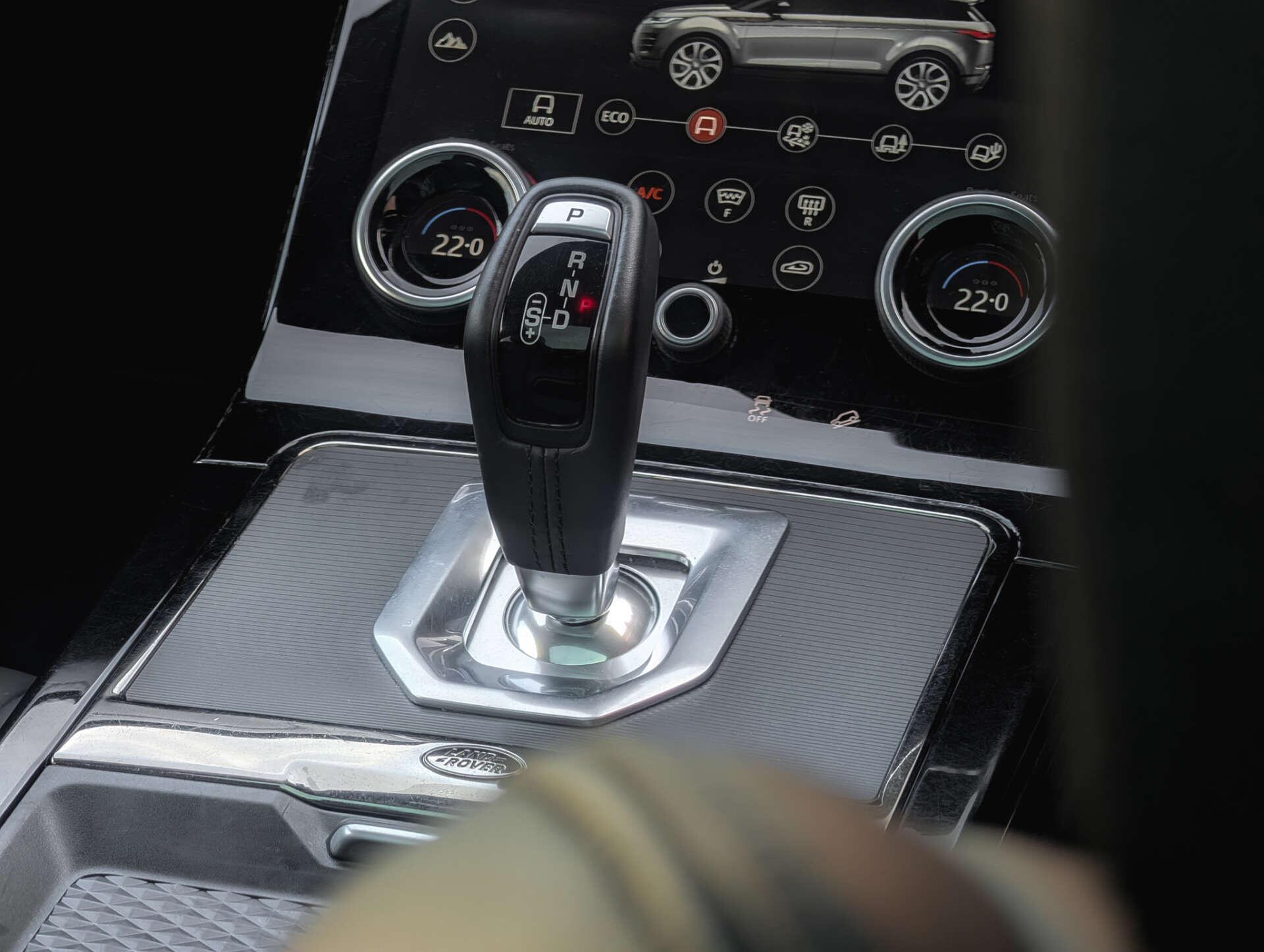 Land Rover Range Rover Evoque view 37