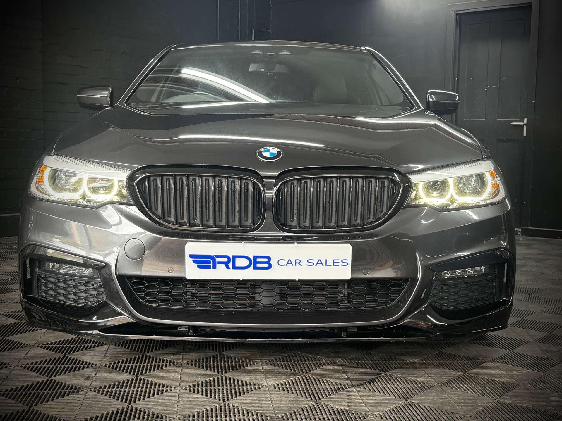 BMW 5 Series view 6