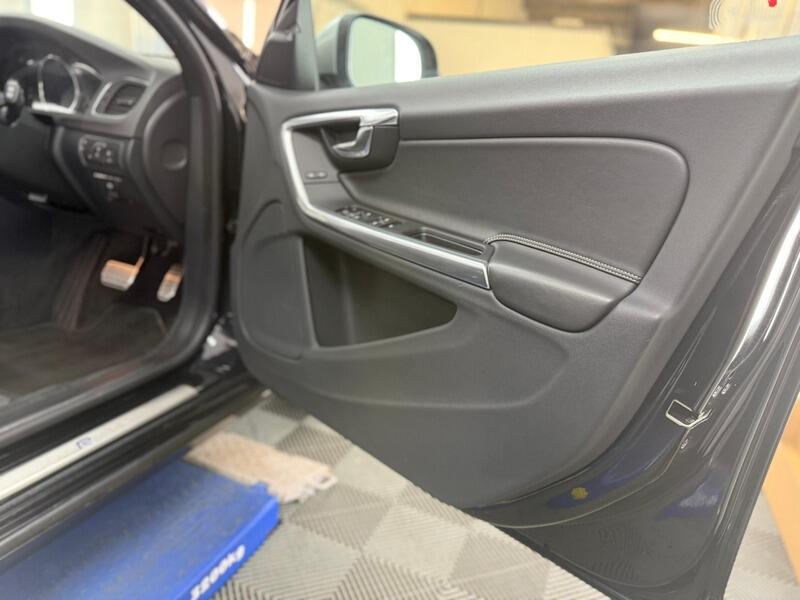 2014 Volvo V60 SOLD 3.0 T6 R-Design Lux Nav Estate 5dr Petrol Geartronic AWD Euro 5 (304 ps) • 15,000 miles image 27