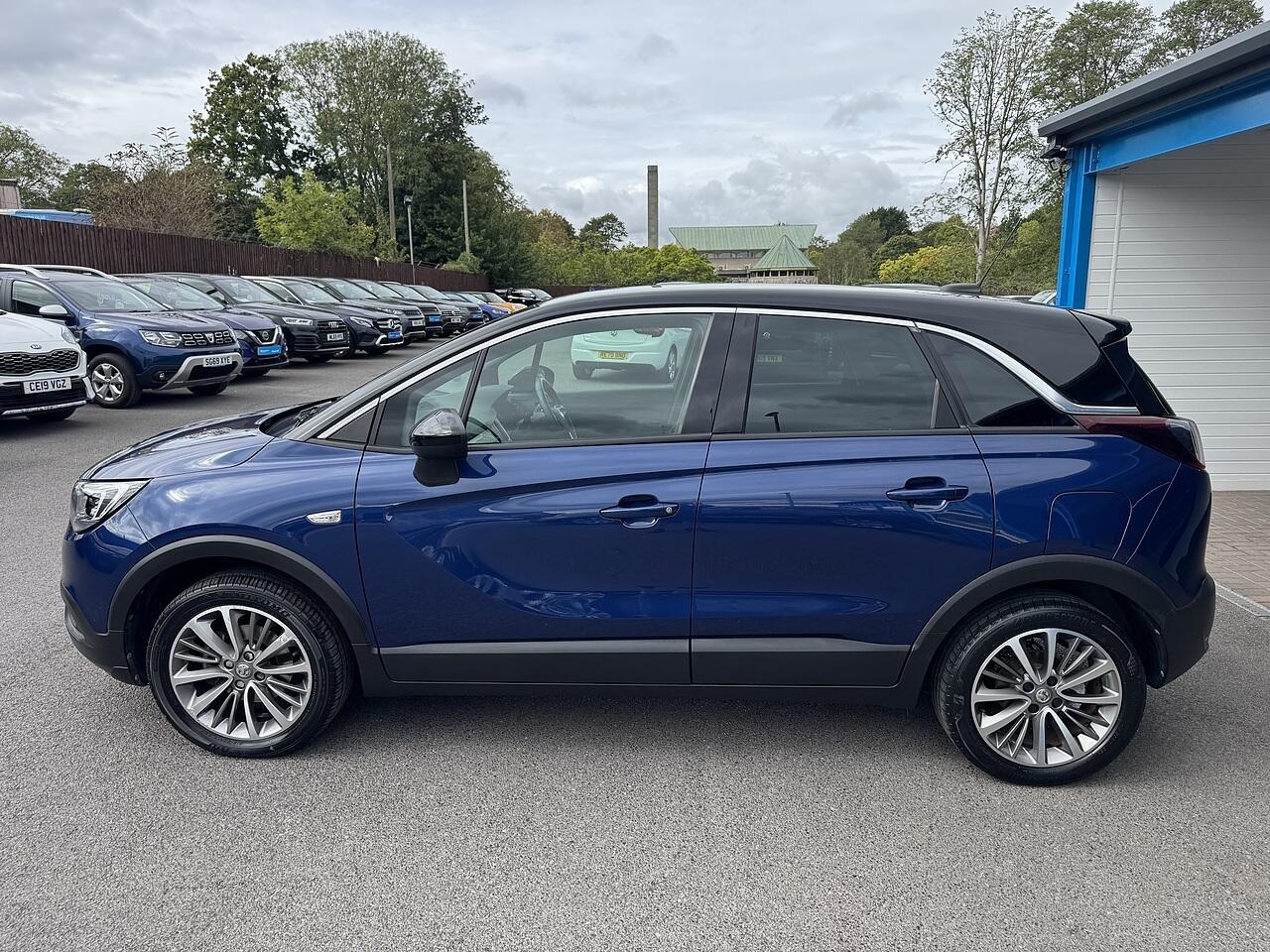 Vauxhall Crossland X view 9