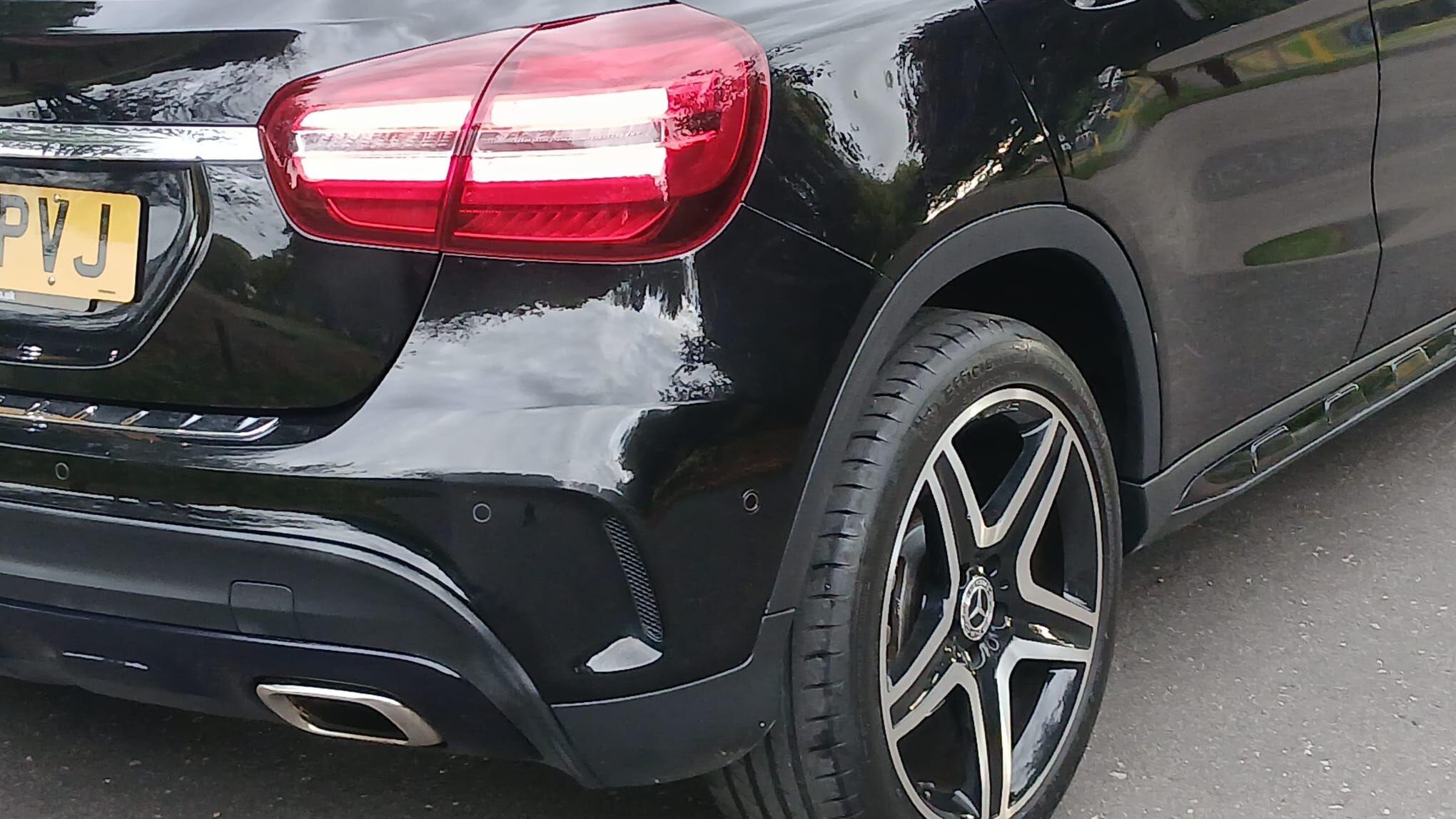 Mercedes-Benz Gla view 59