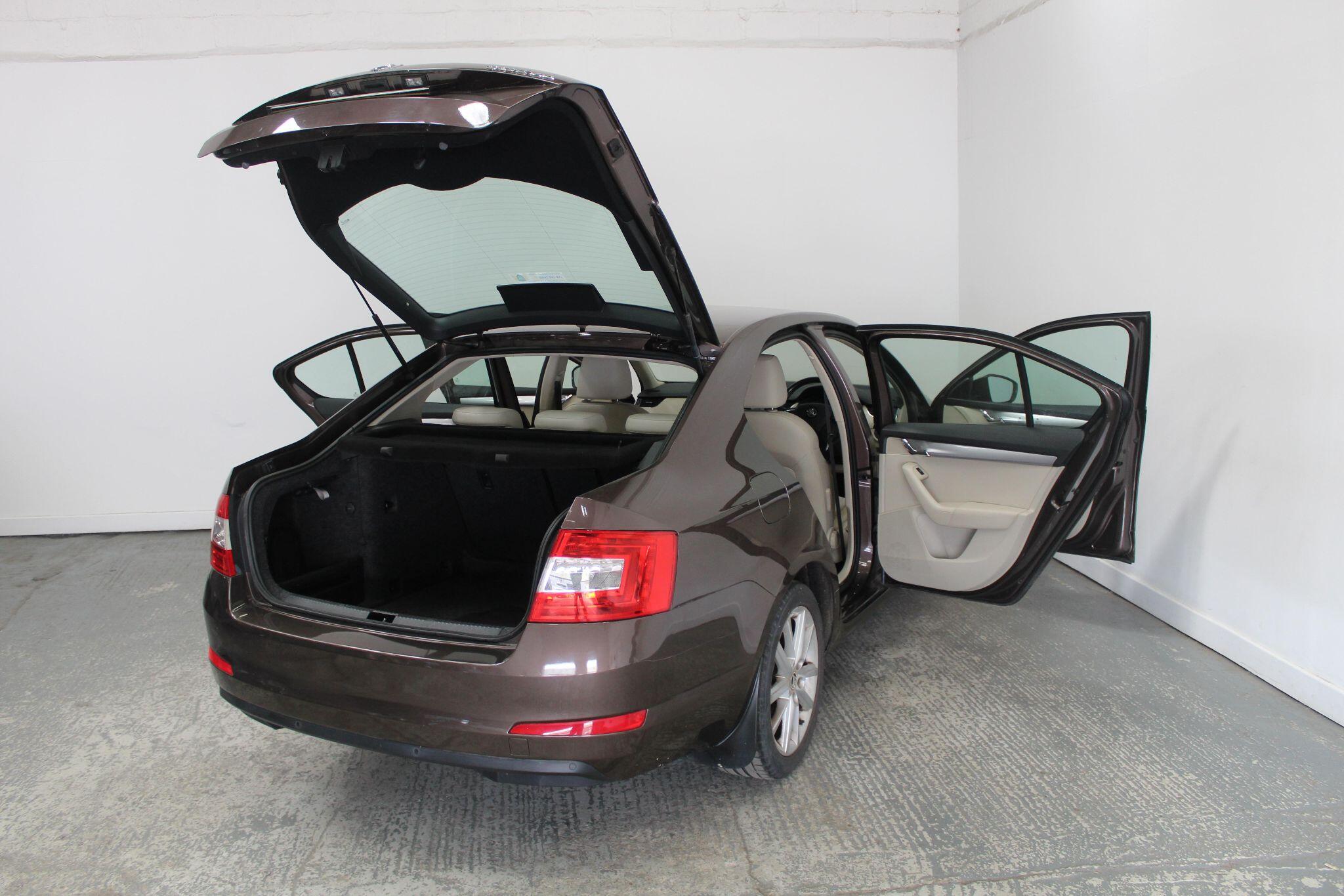 Skoda Octavia view 21
