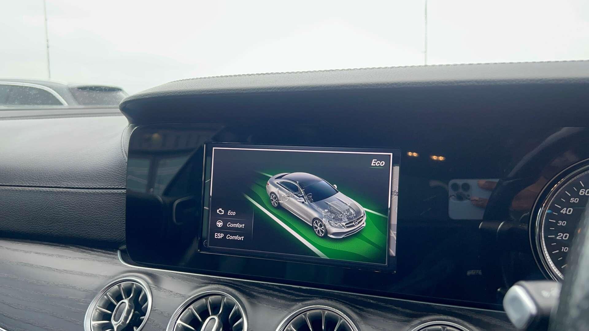 Mercedes-Benz E-Class view 34