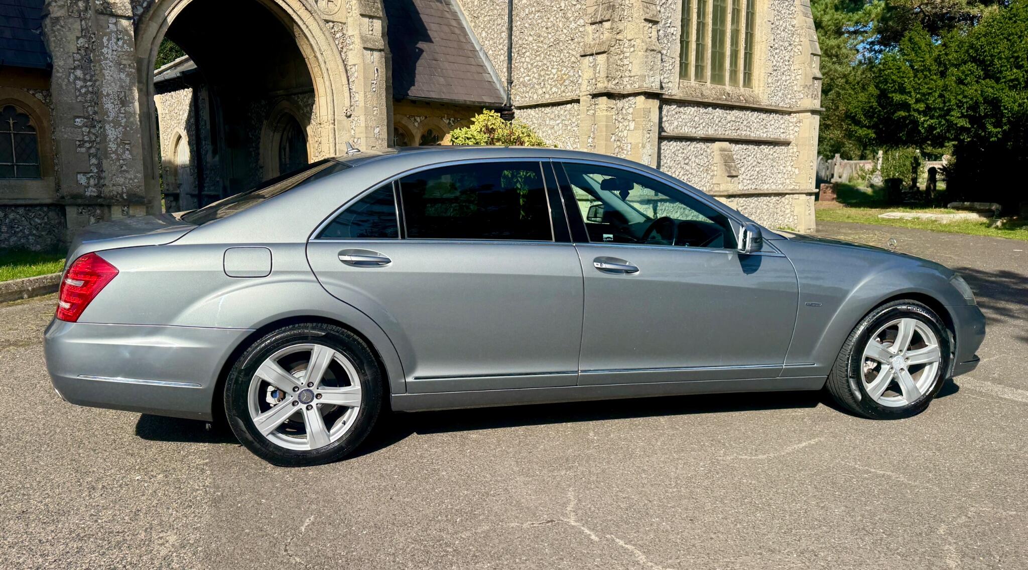 Mercedes-Benz S-Class view 17