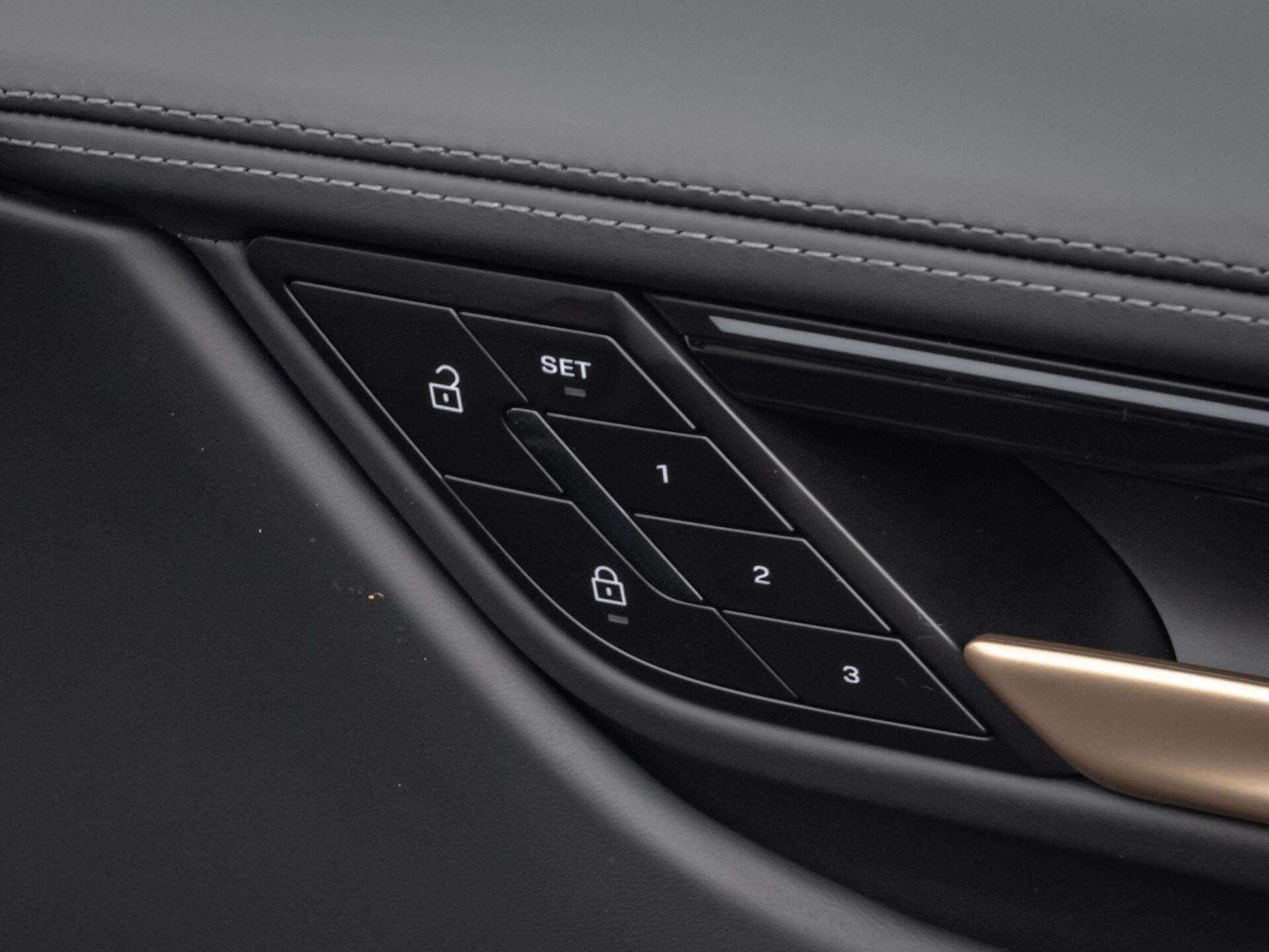 Porsche Macan view 28